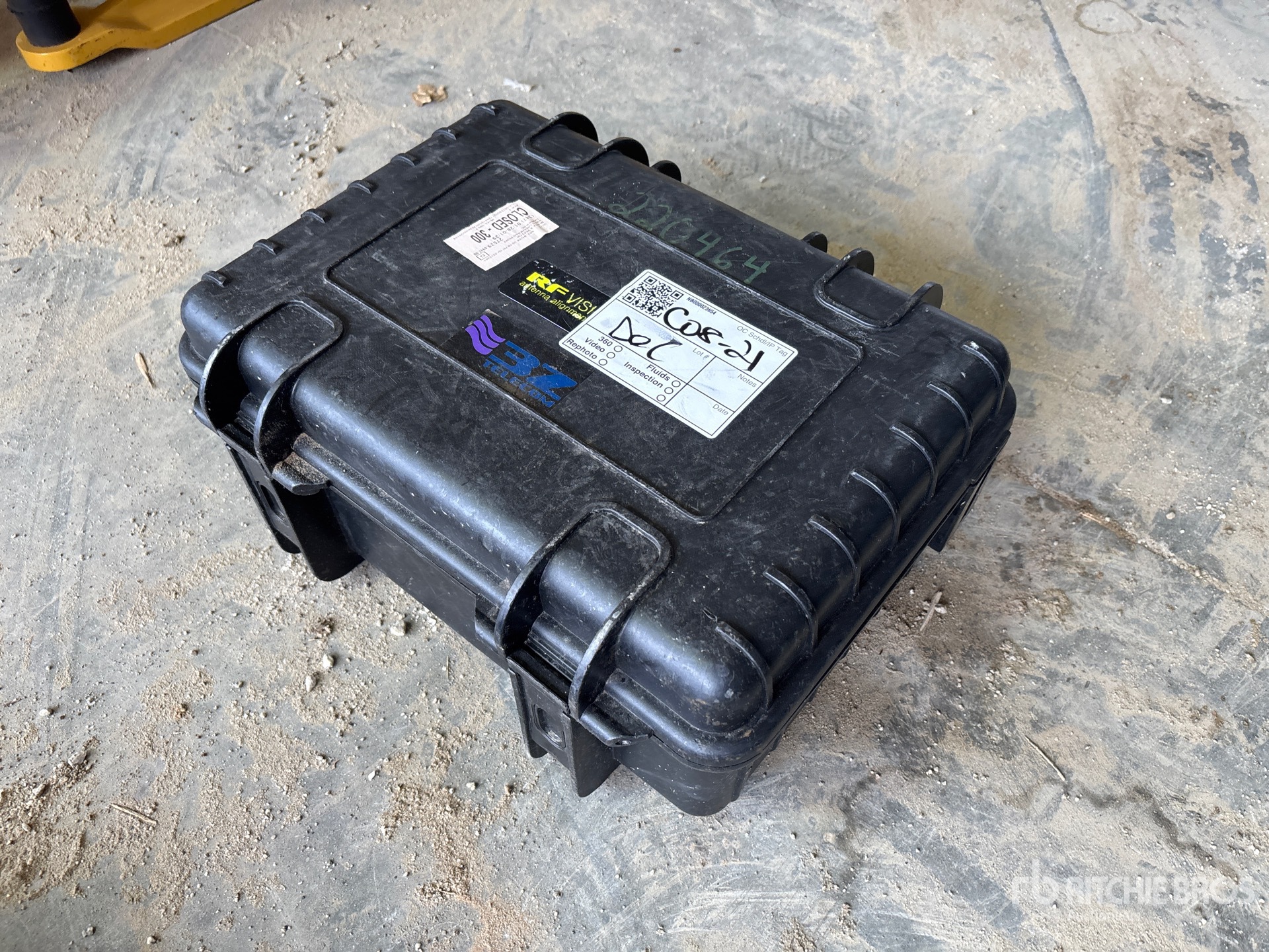 General Appearance with Image, coin avant droit