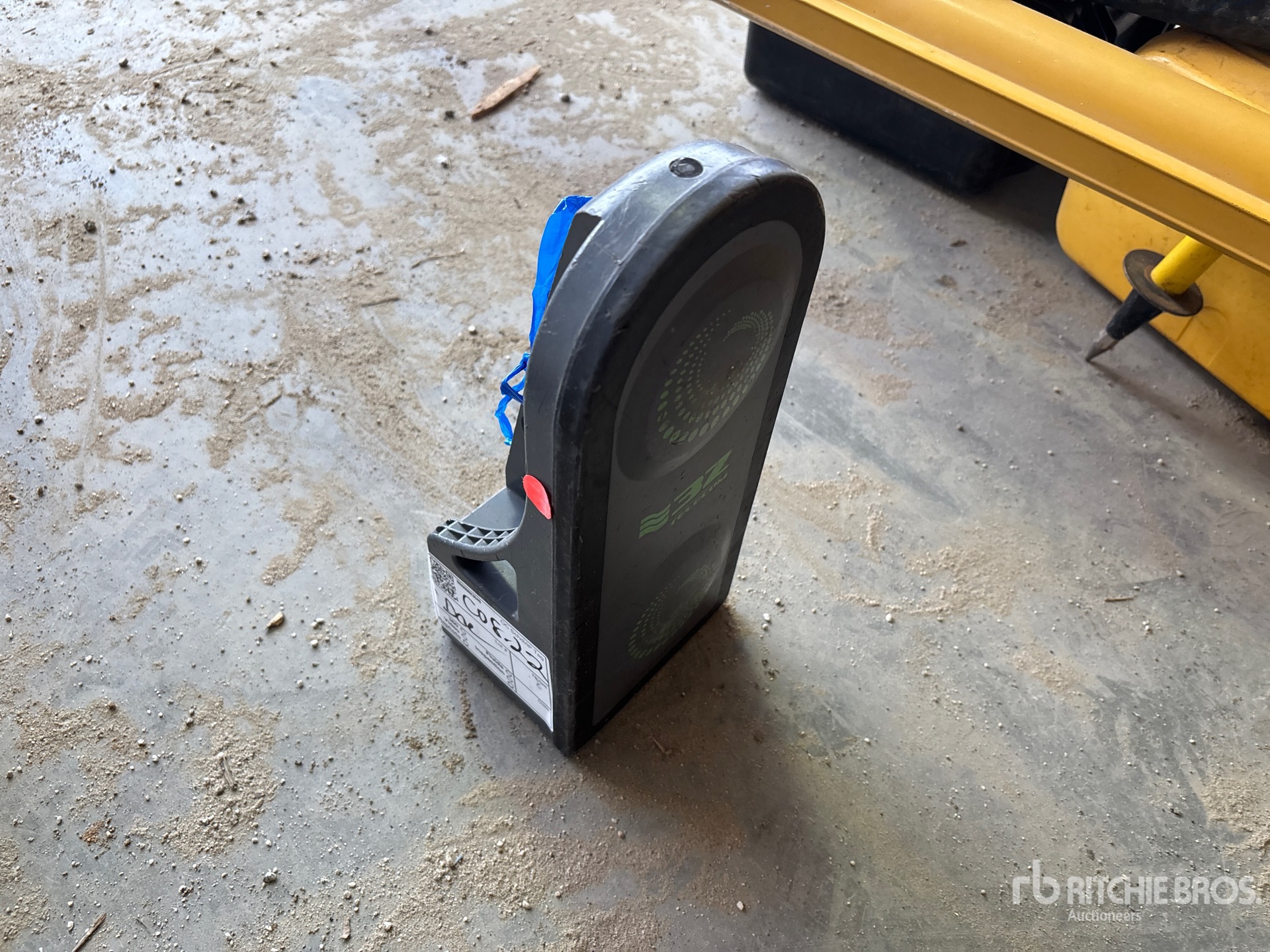 General Appearance with Image, coin arrière droit