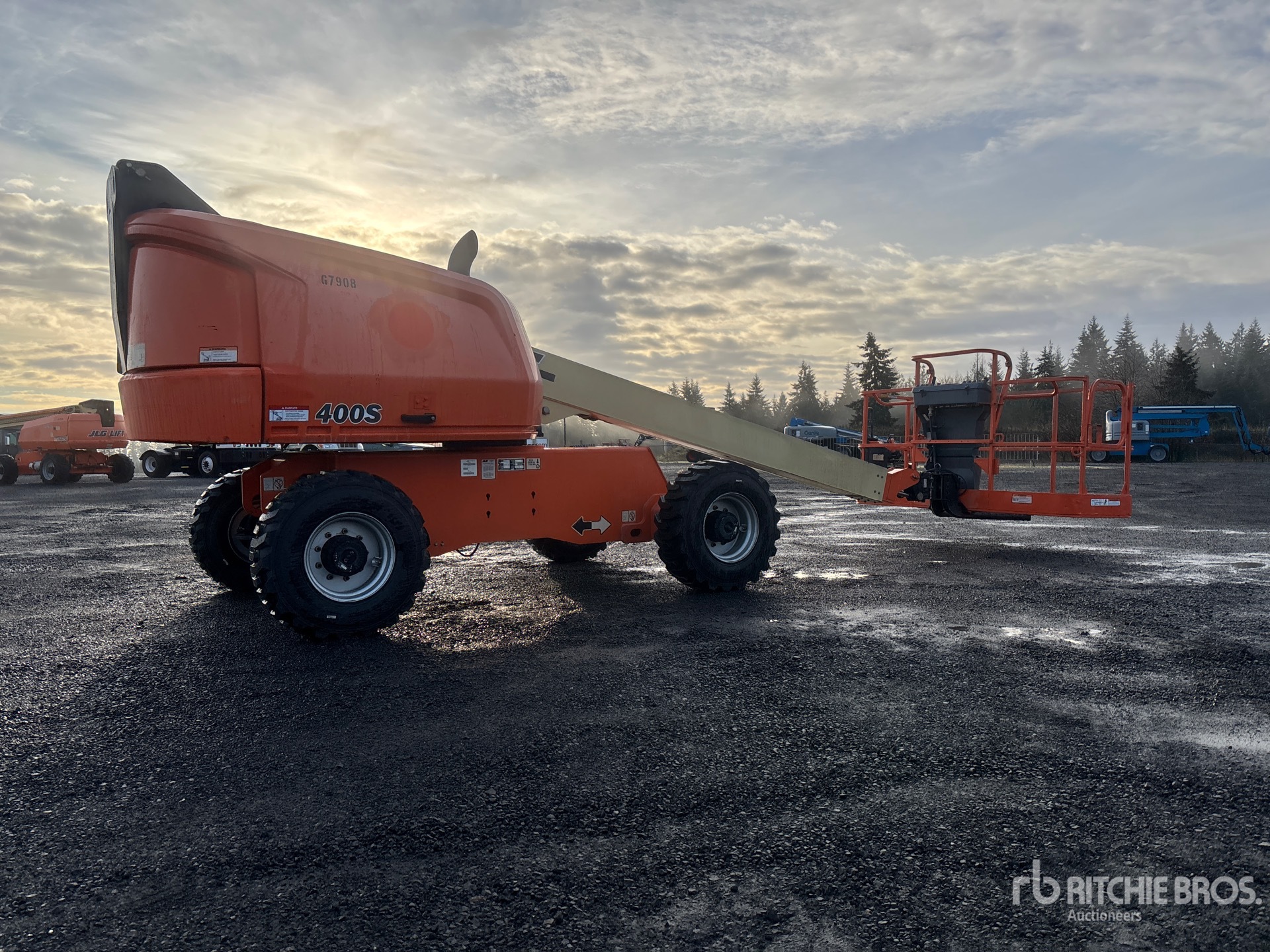 General Appearance with Picture, Right Rear Corner