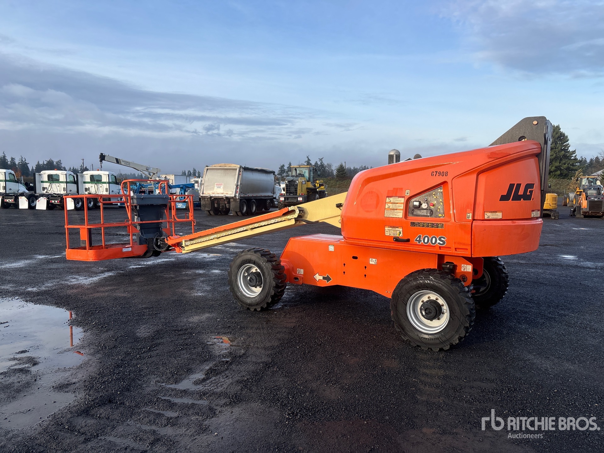 General Appearance with Picture, Left Rear Corner