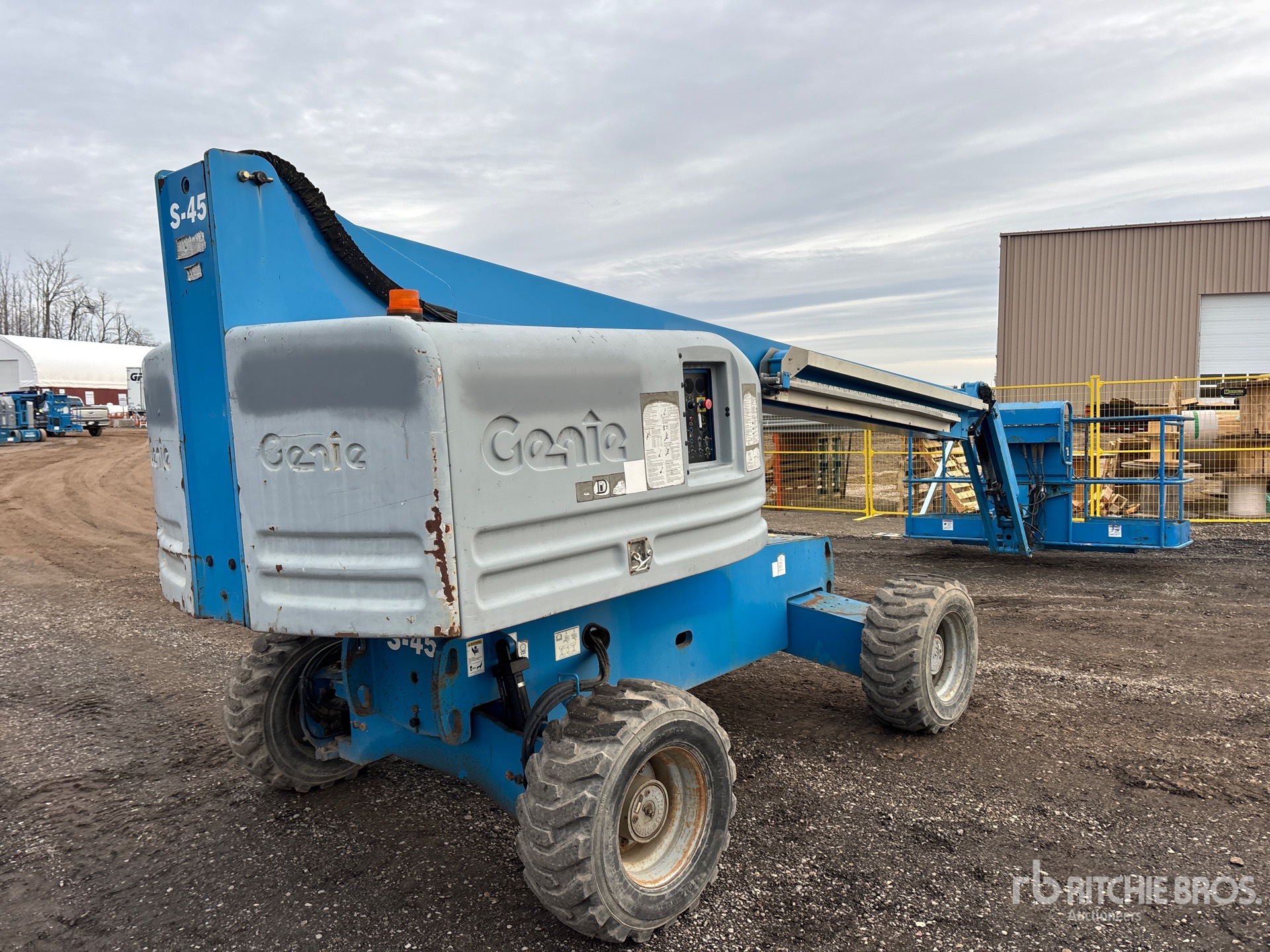 General Appearance with Picture, Right Rear Corner