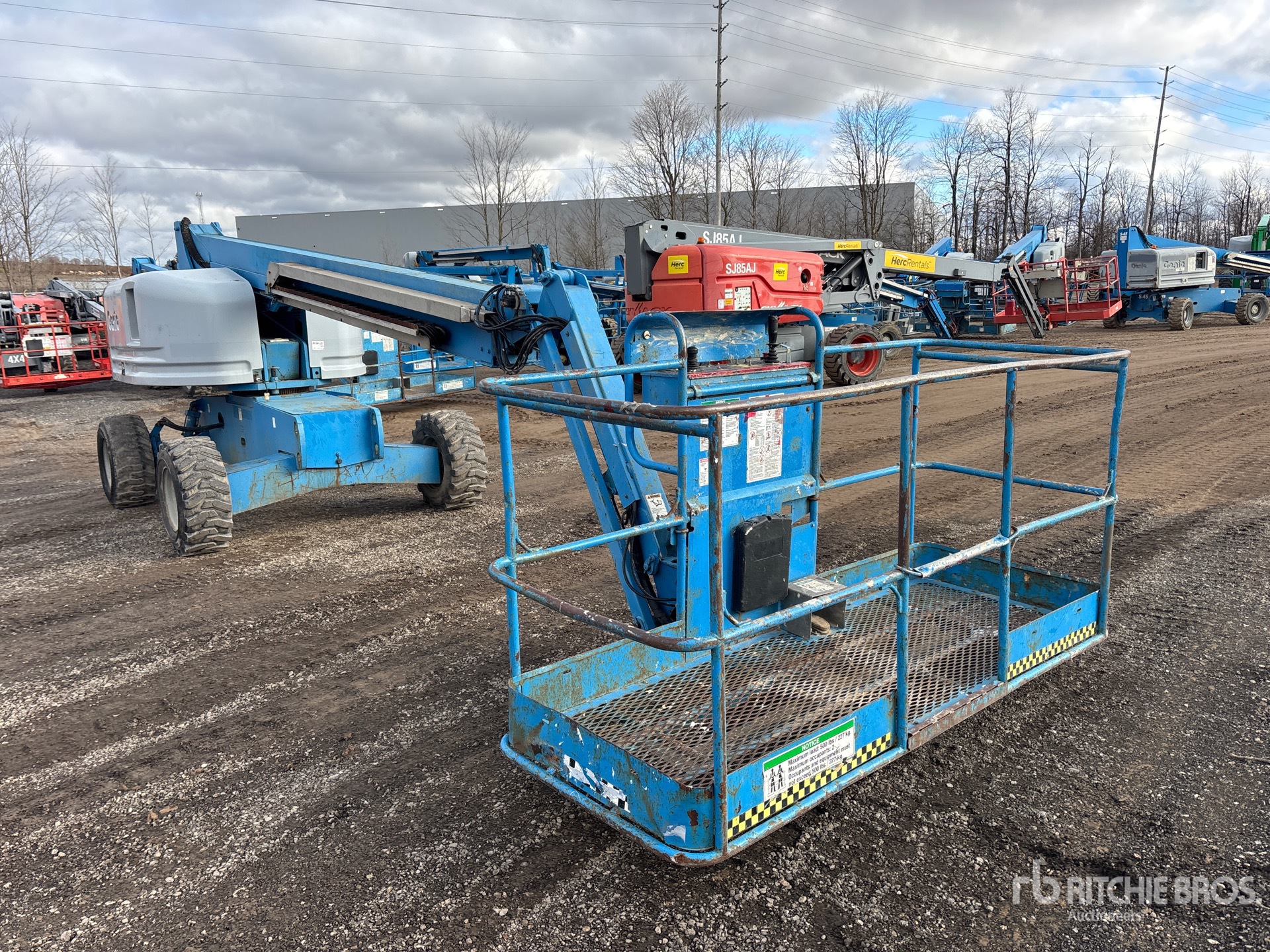 General Appearance with Picture, Right Front Corner