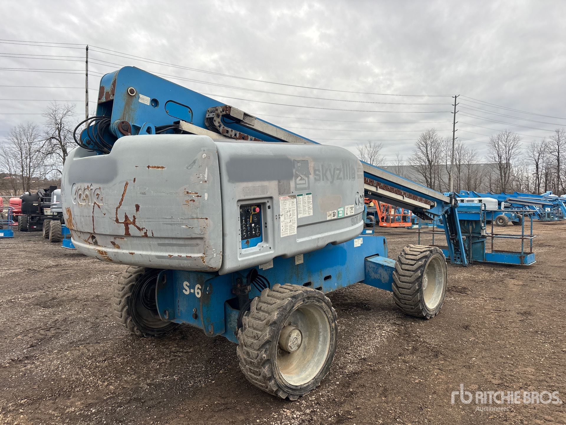 General Appearance with Picture, Right Rear Corner