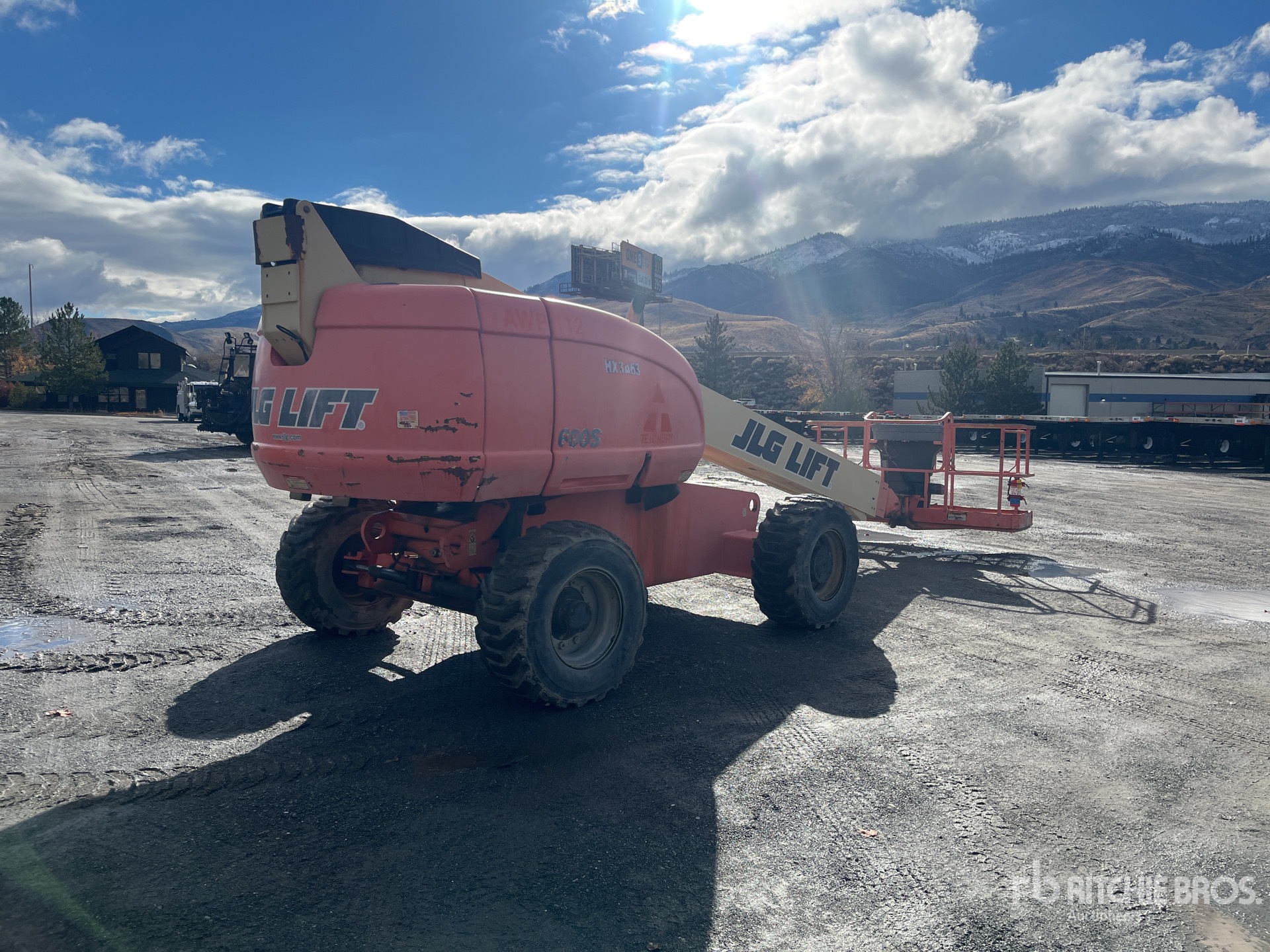 General Appearance with Picture, Right Rear Corner