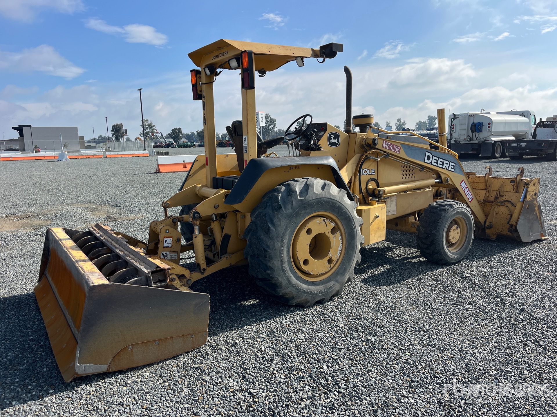 General Appearance with Imagen: esquina trasera derecha