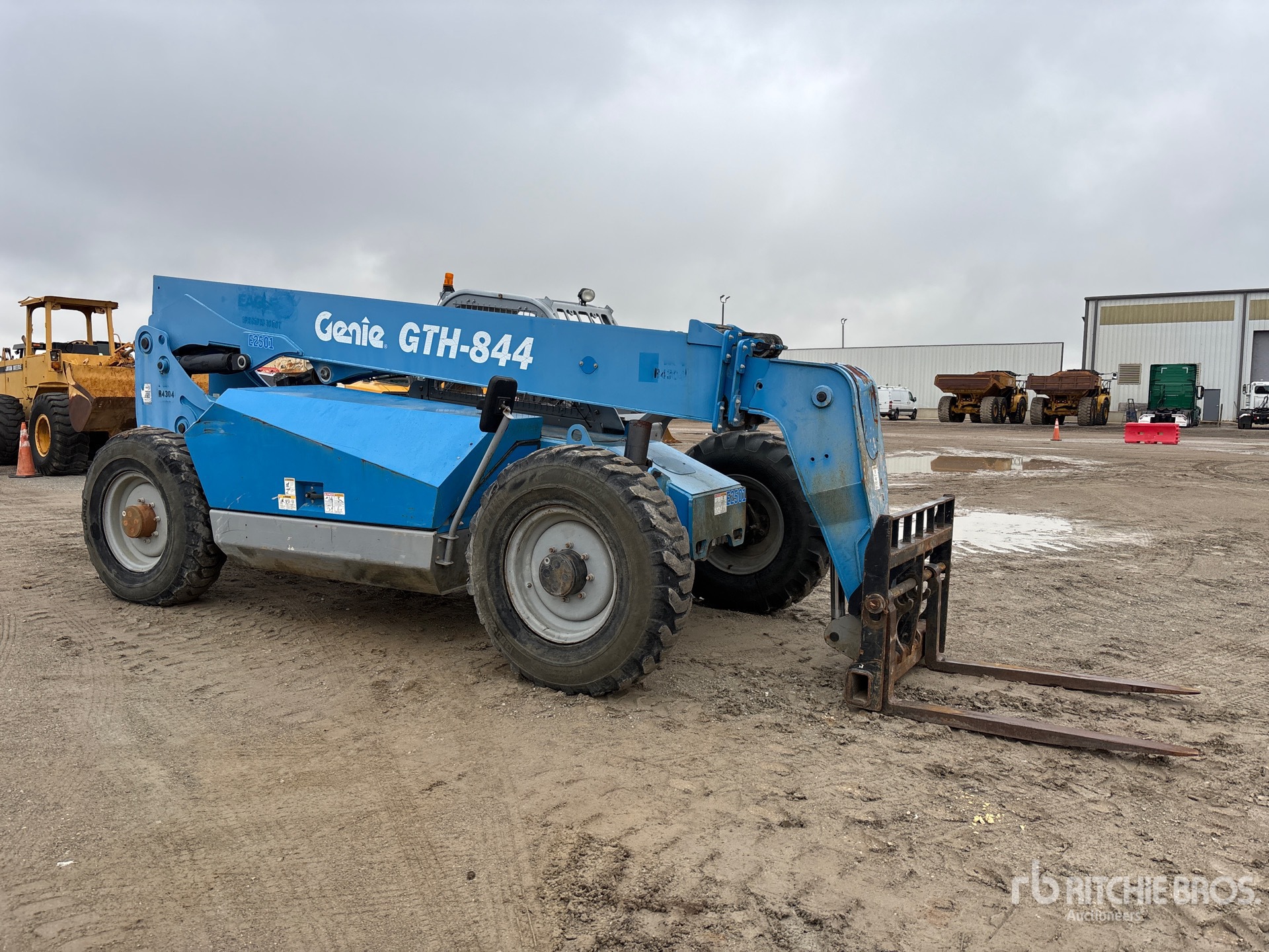 General Appearance with Picture, Right Front Corner