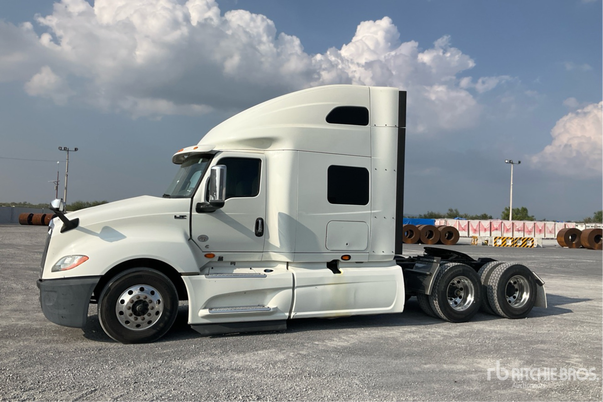 General Appearance with Picture, Left Front Corner