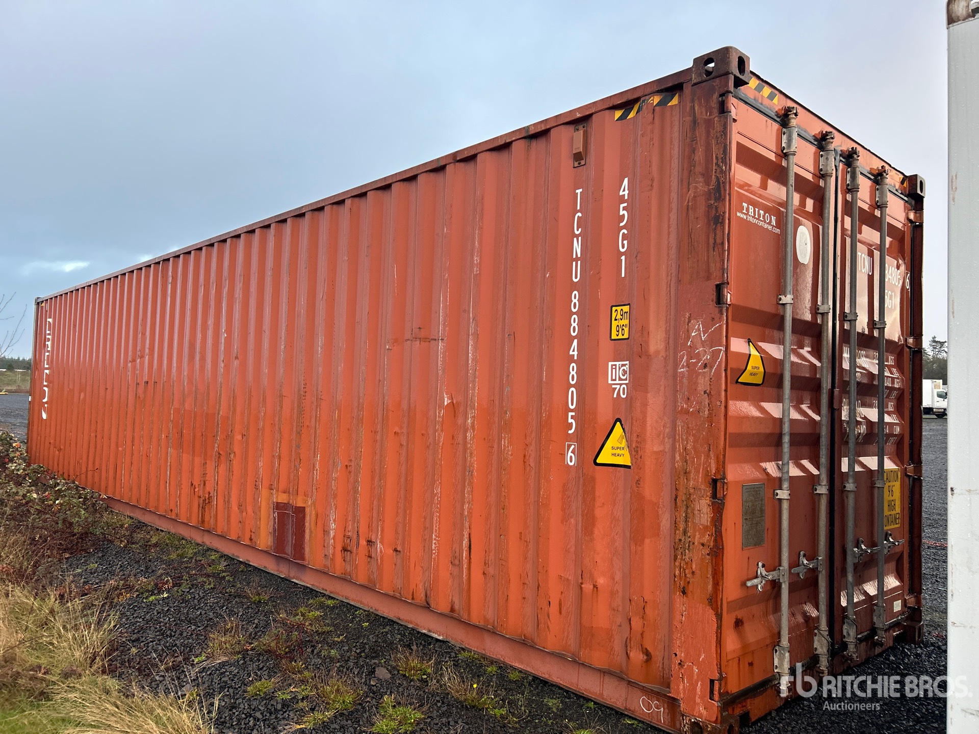 General Appearance with Picture, Right Front Corner