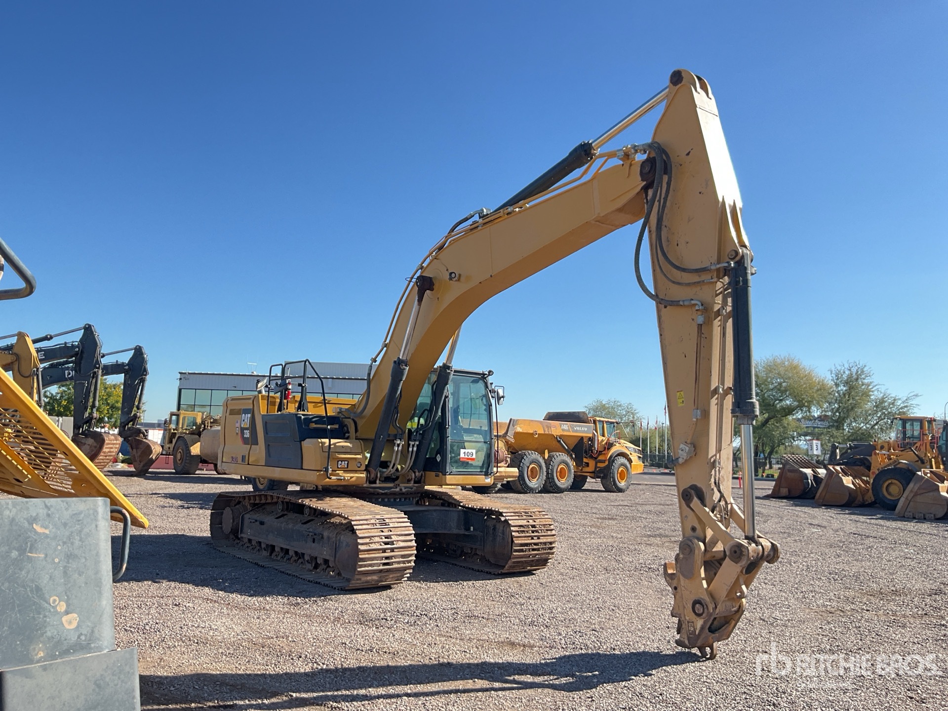 General Appearance with Foto, angolo anteriore destro