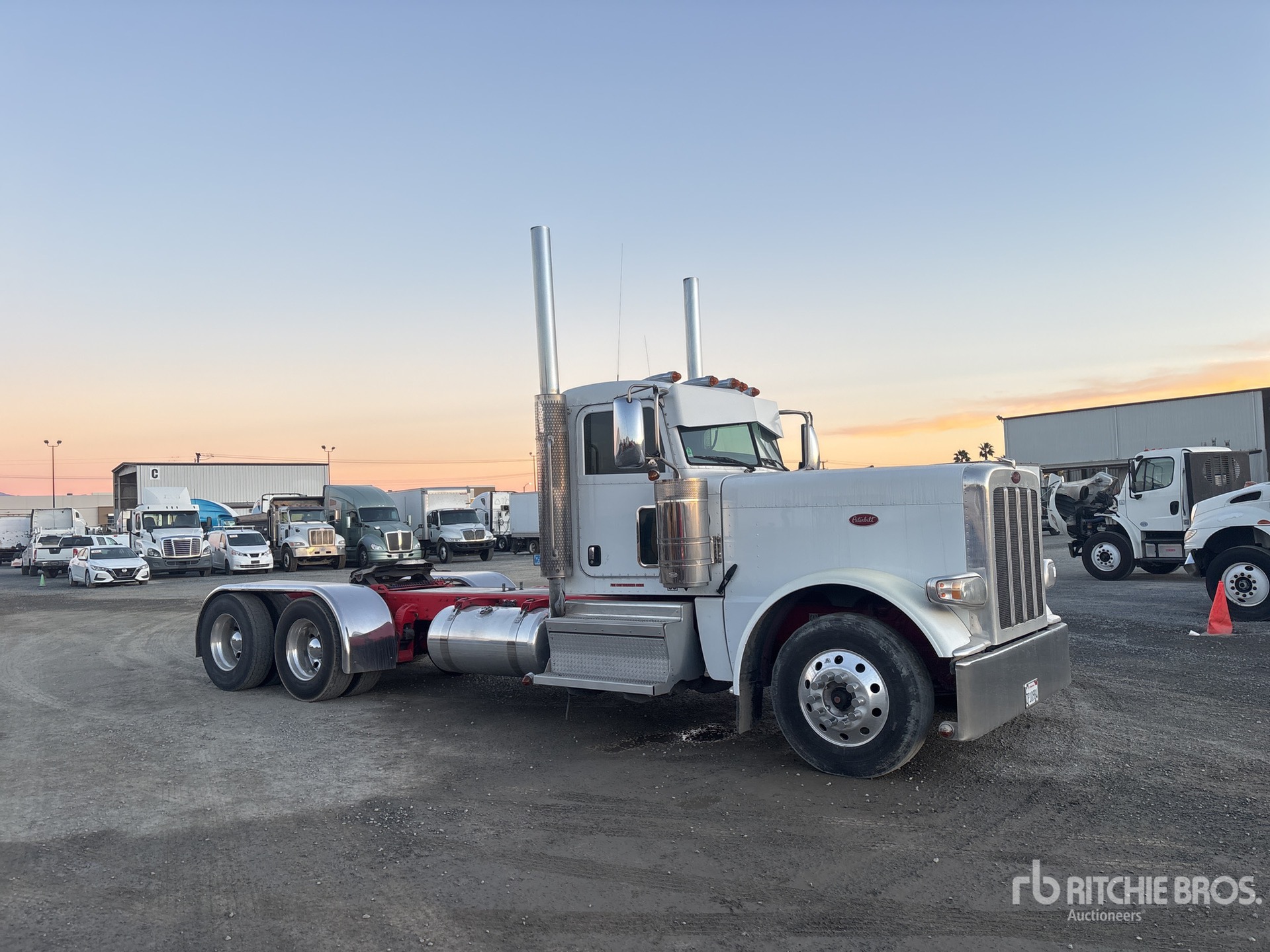 General Appearance with Imagen: esquina delantera derecha