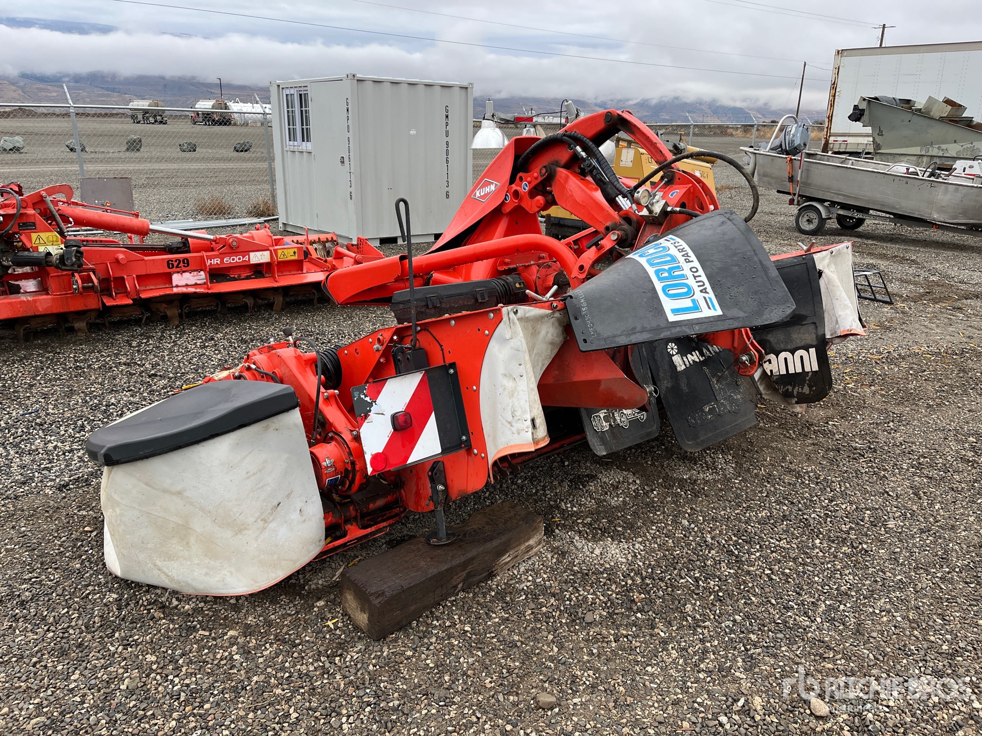 General Appearance with Picture, Right Front Corner