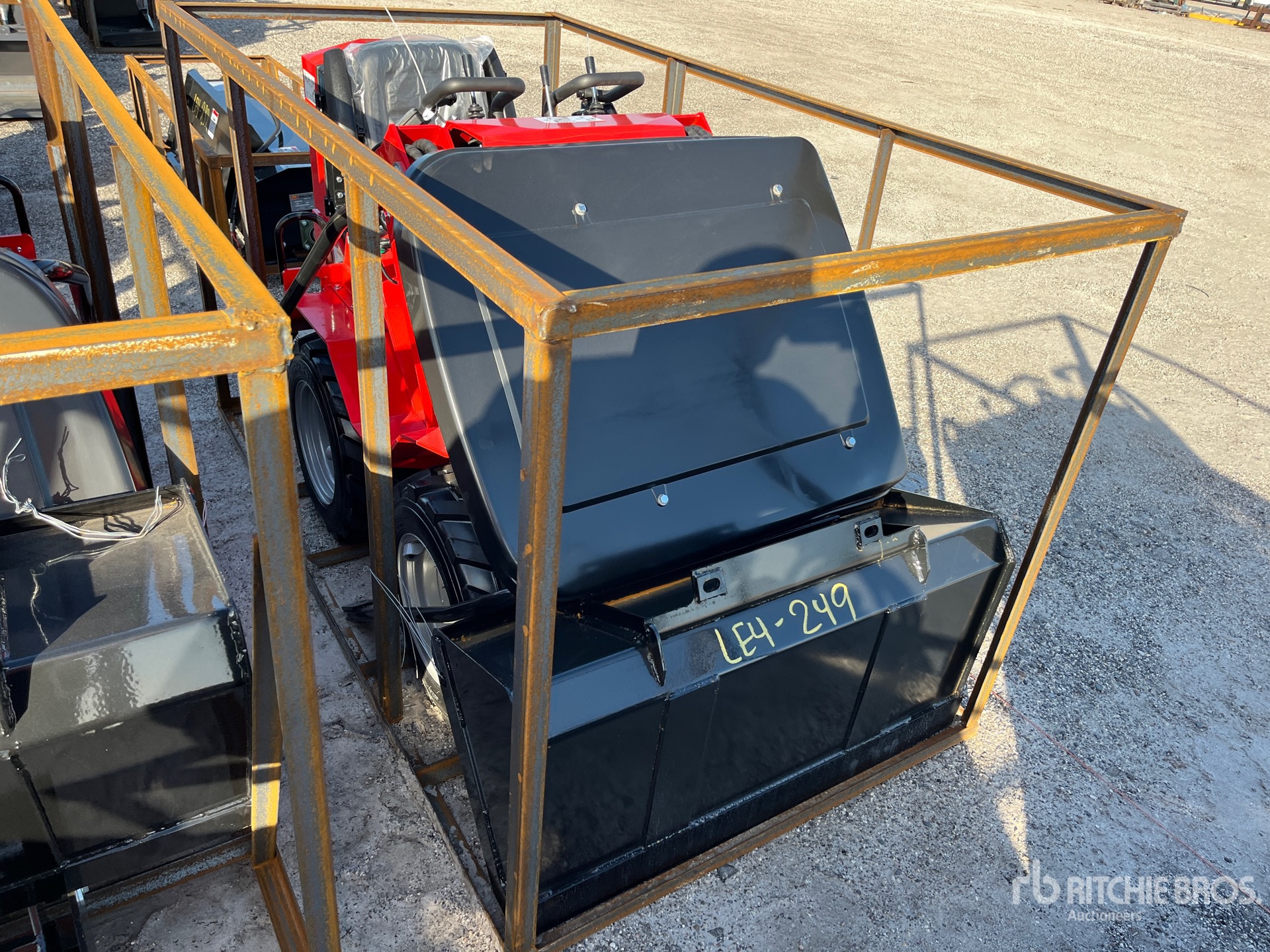 General Appearance with Picture, Right Front Corner