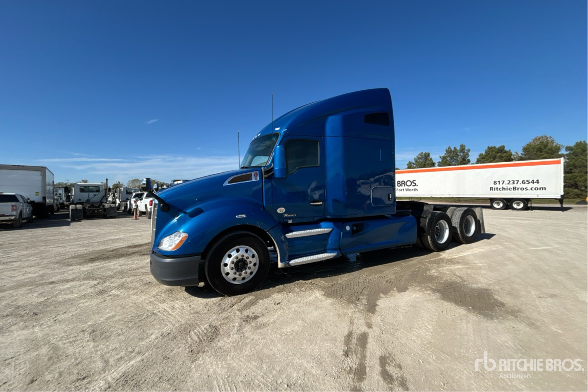 General Appearance with Picture, Left Front Corner