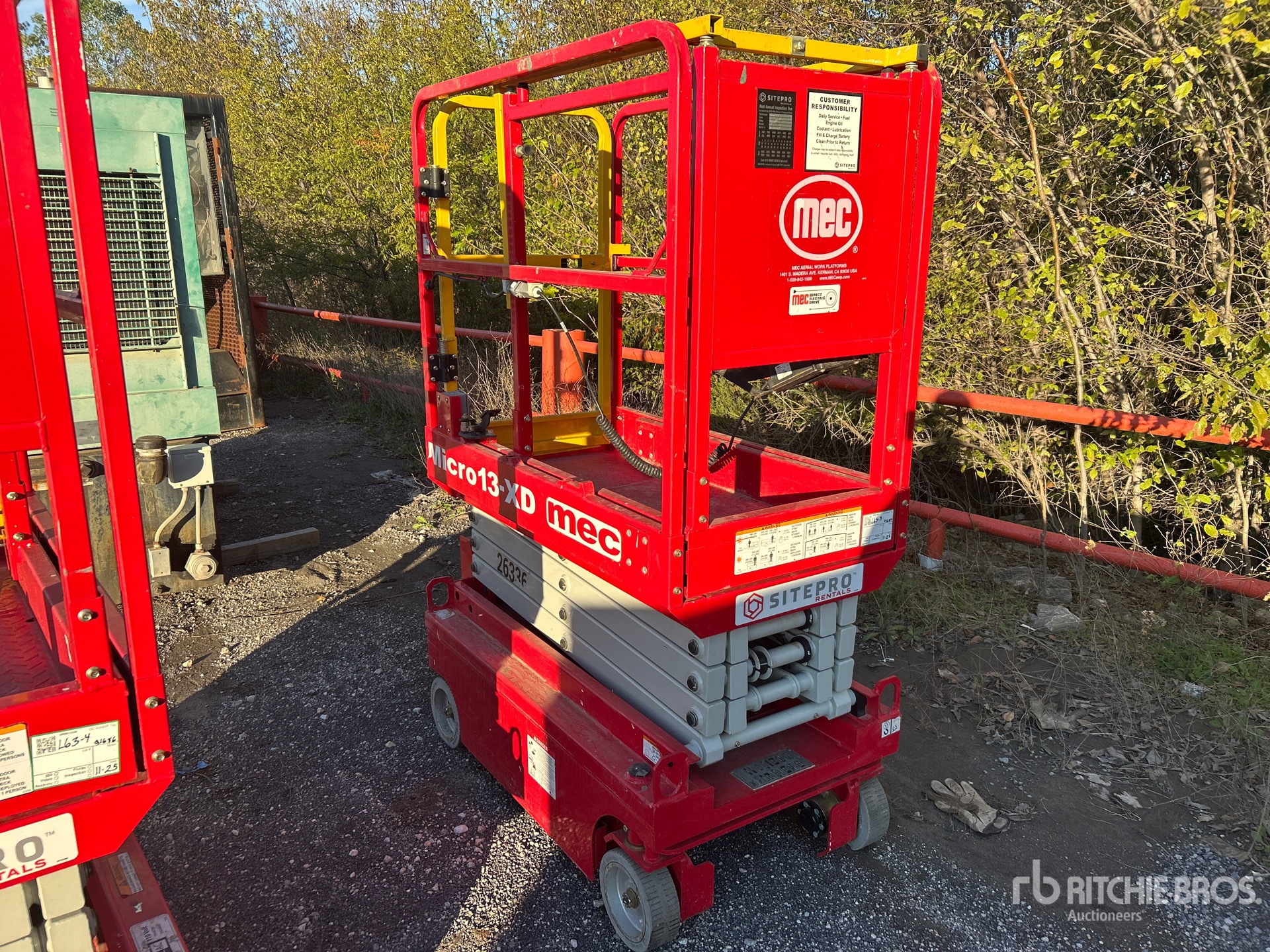 General Appearance with Picture, Right Front Corner