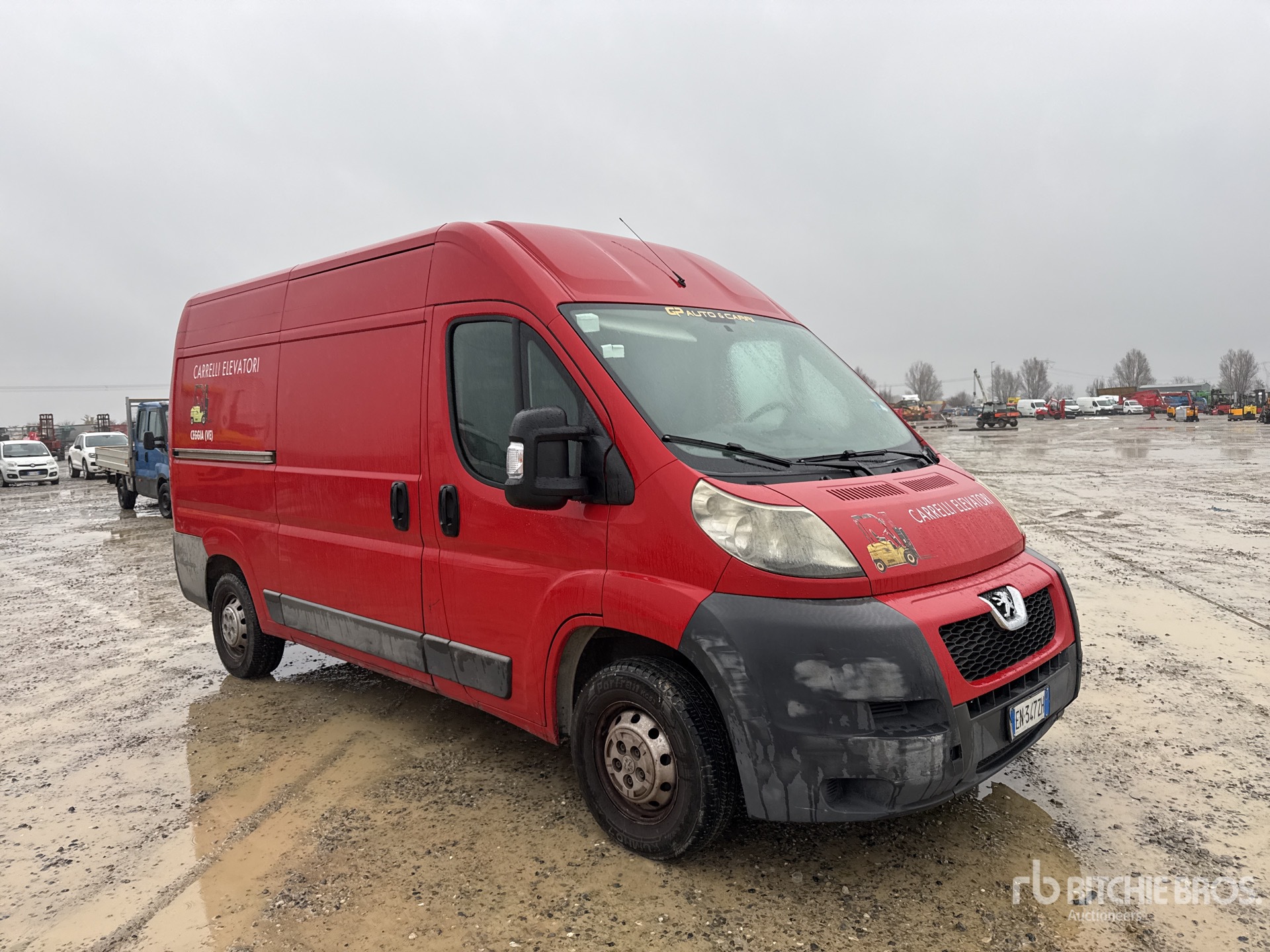 General Appearance with Foto, angolo anteriore destro