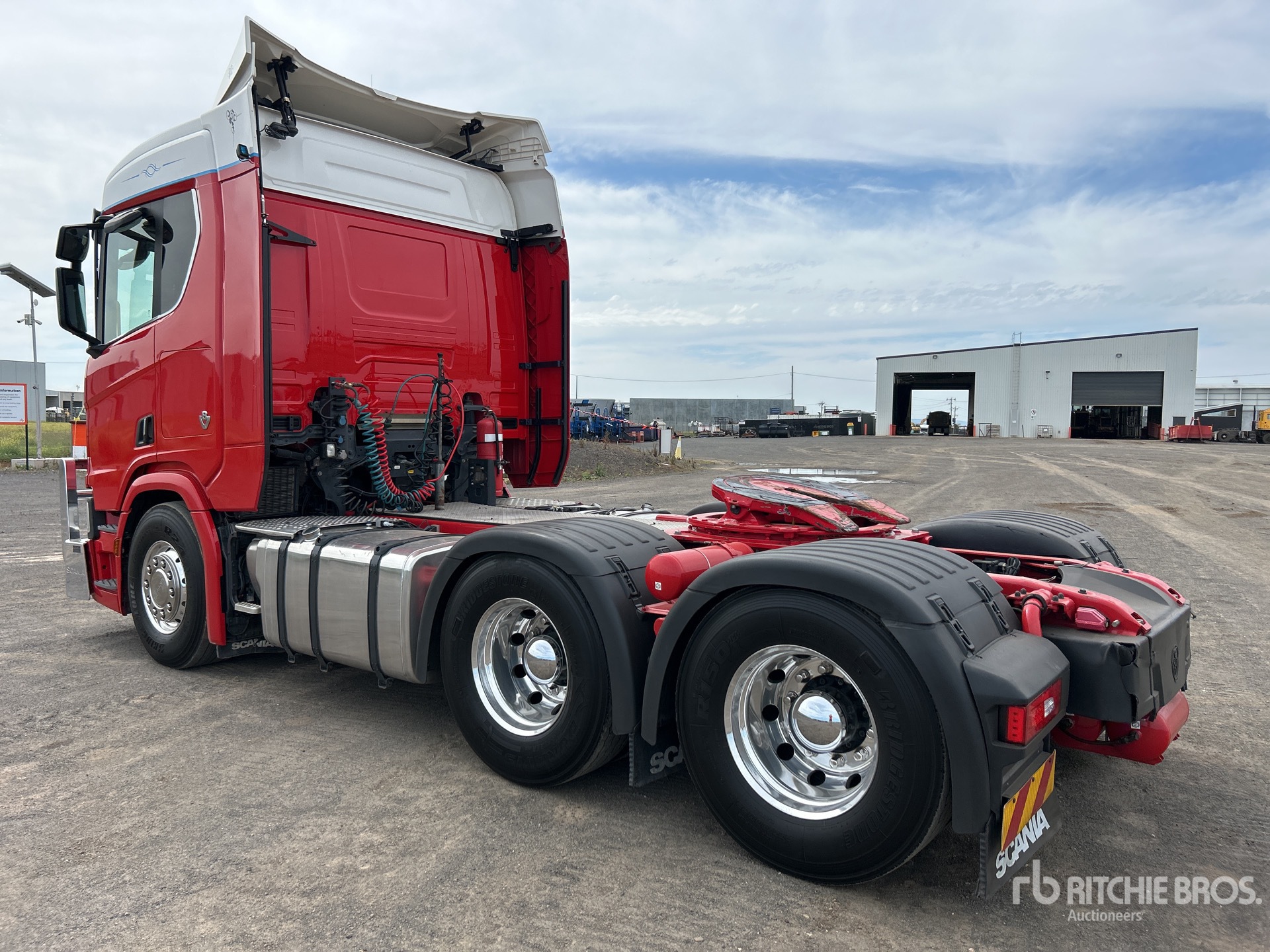 General Appearance with Picture, Right Rear Corner