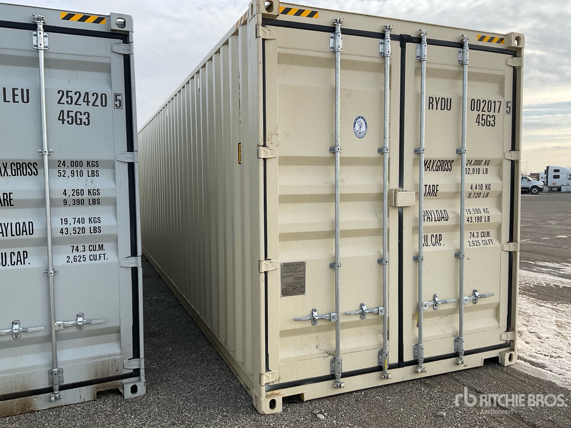 General Appearance with Foto, angolo anteriore sinistro