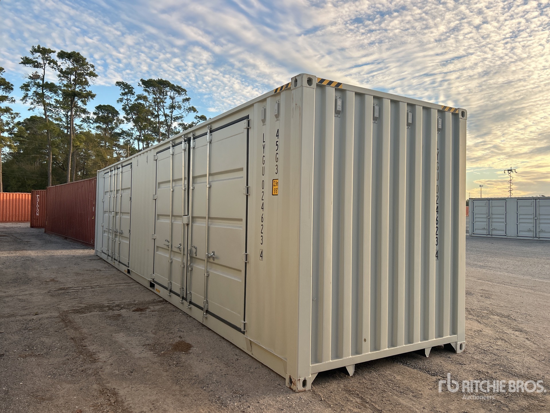 General Appearance with Picture, Right Front Corner