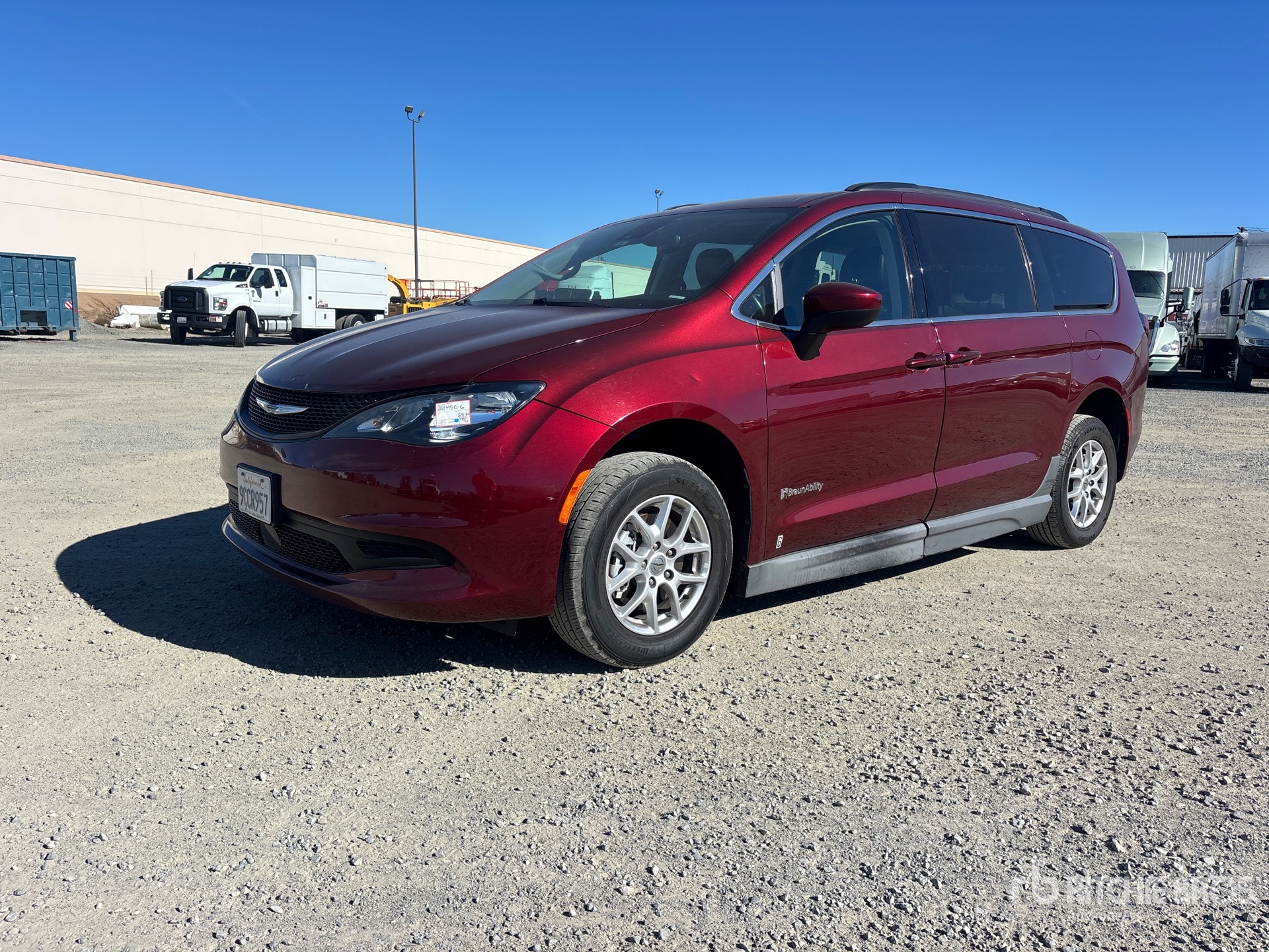 General Appearance with Picture, Left Front Corner