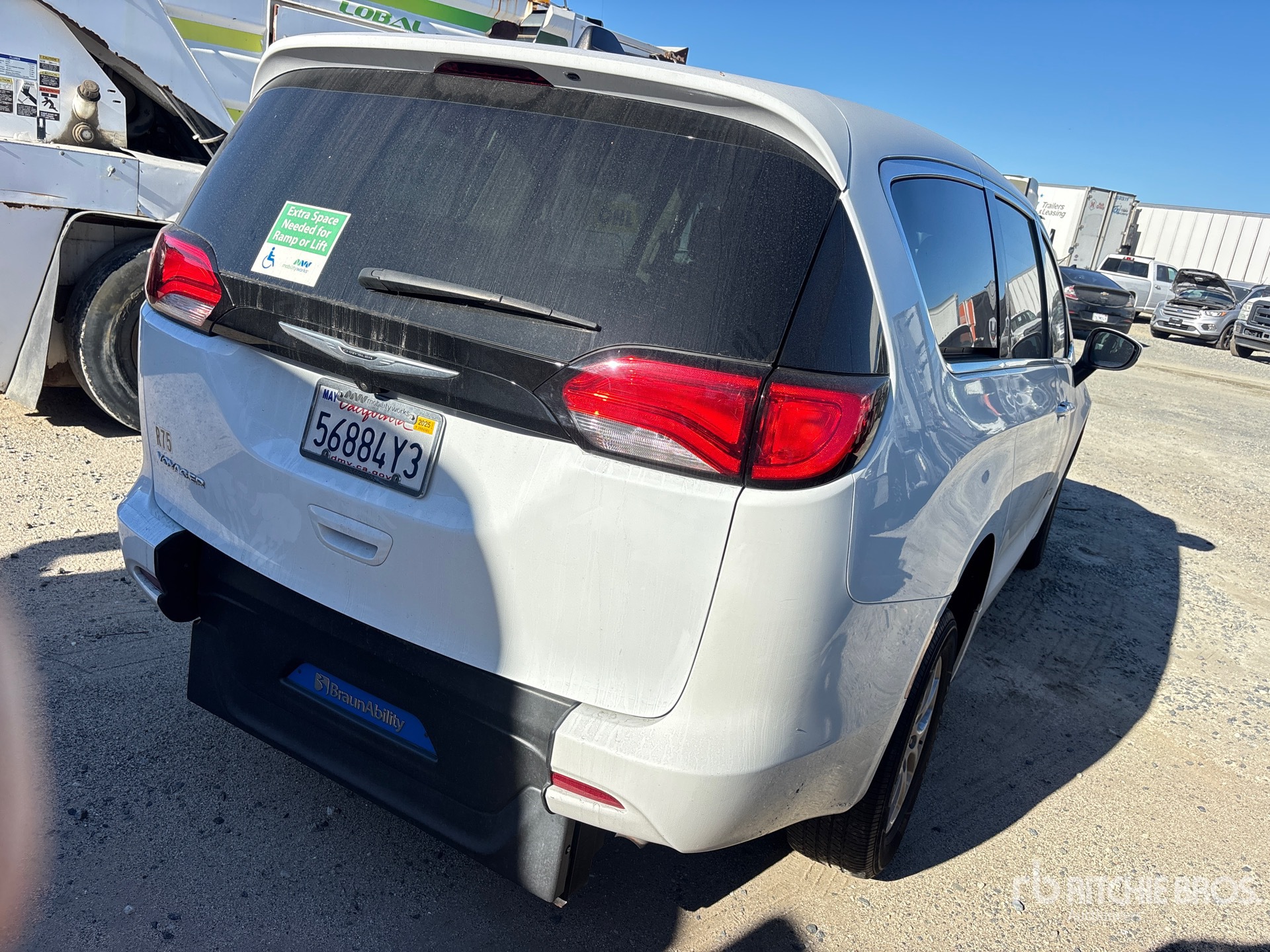 General Appearance with Picture, Right Rear Corner