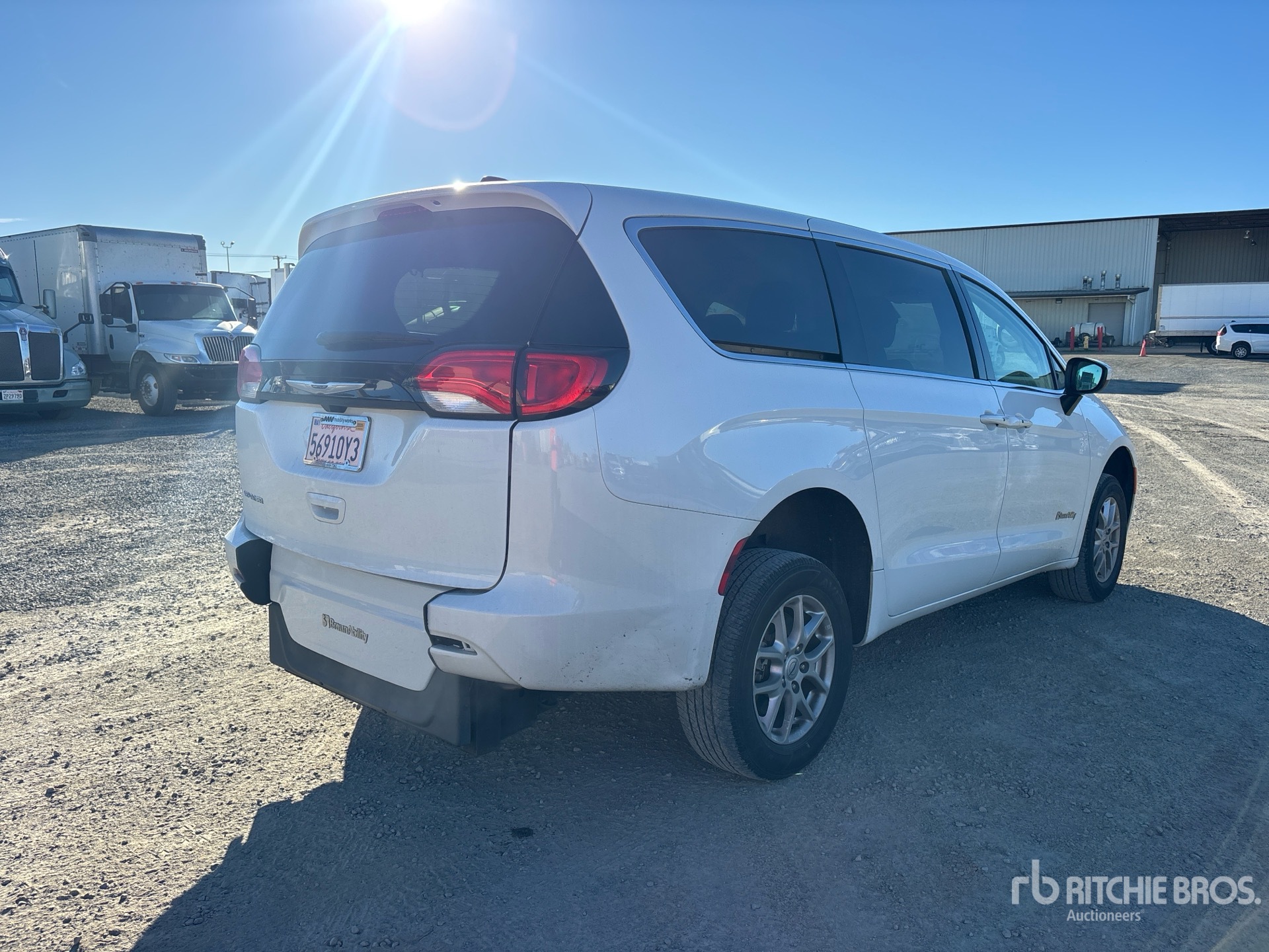 General Appearance with Picture, Right Rear Corner