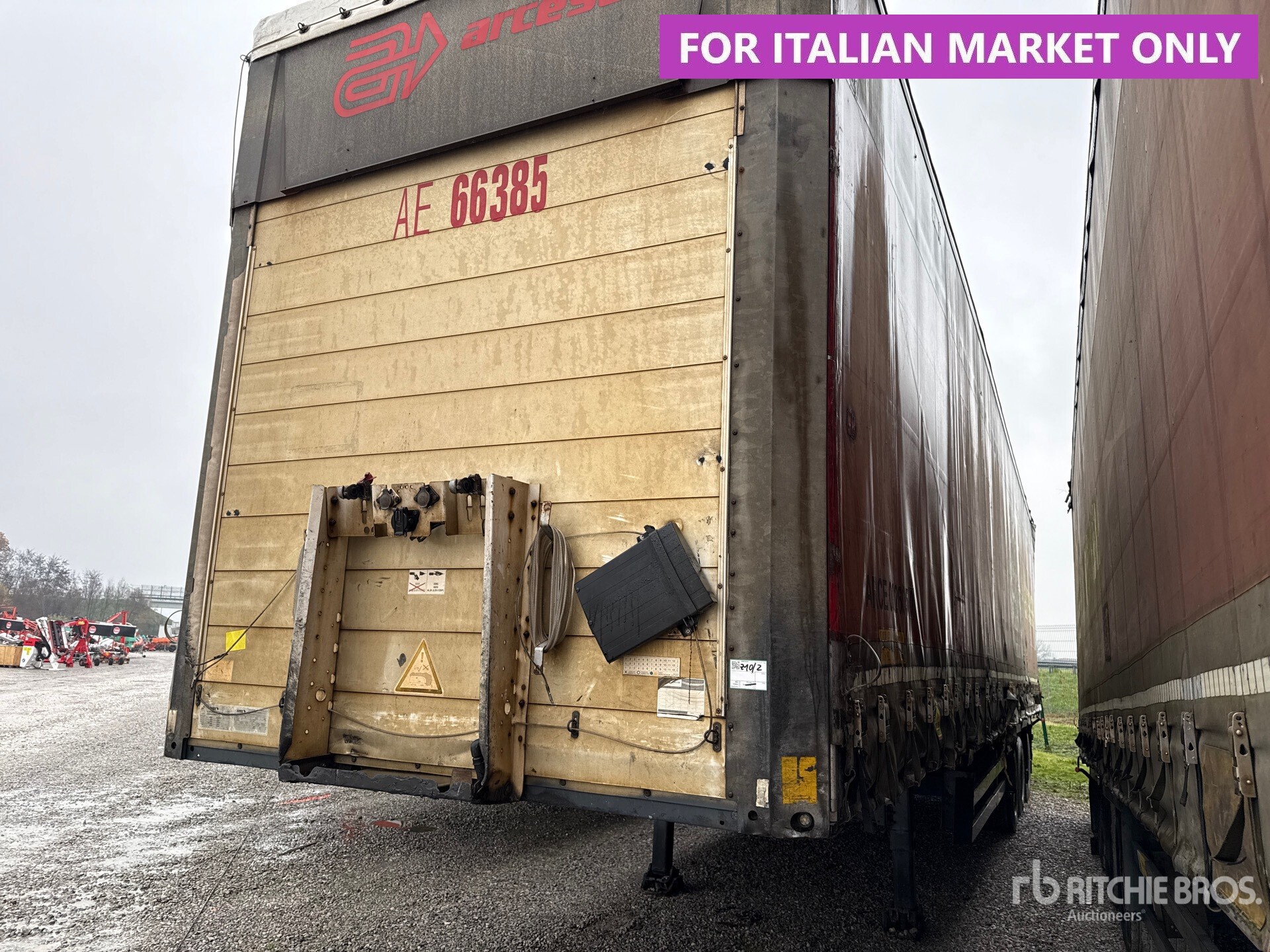 General Appearance with Featured Photo