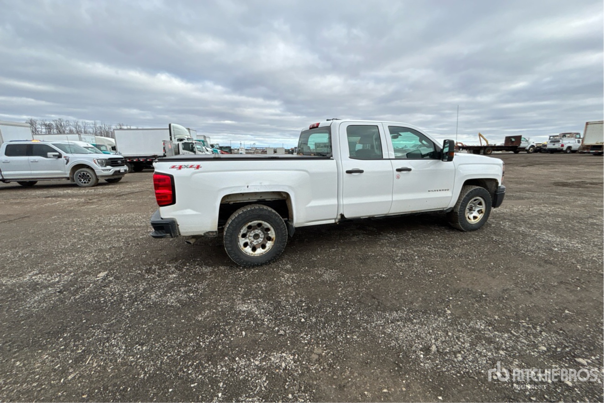 General Appearance with Imagen: esquina trasera derecha