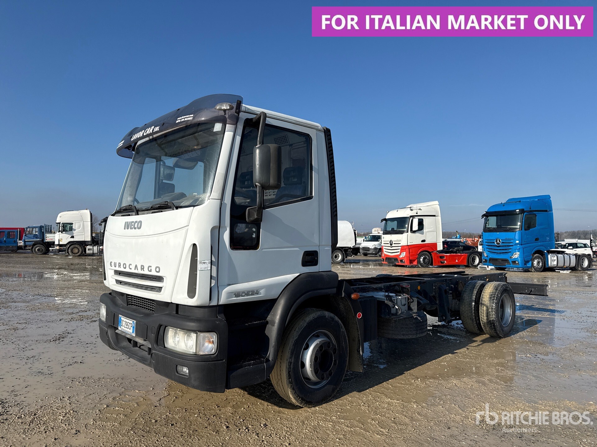 General Appearance with Featured Photo