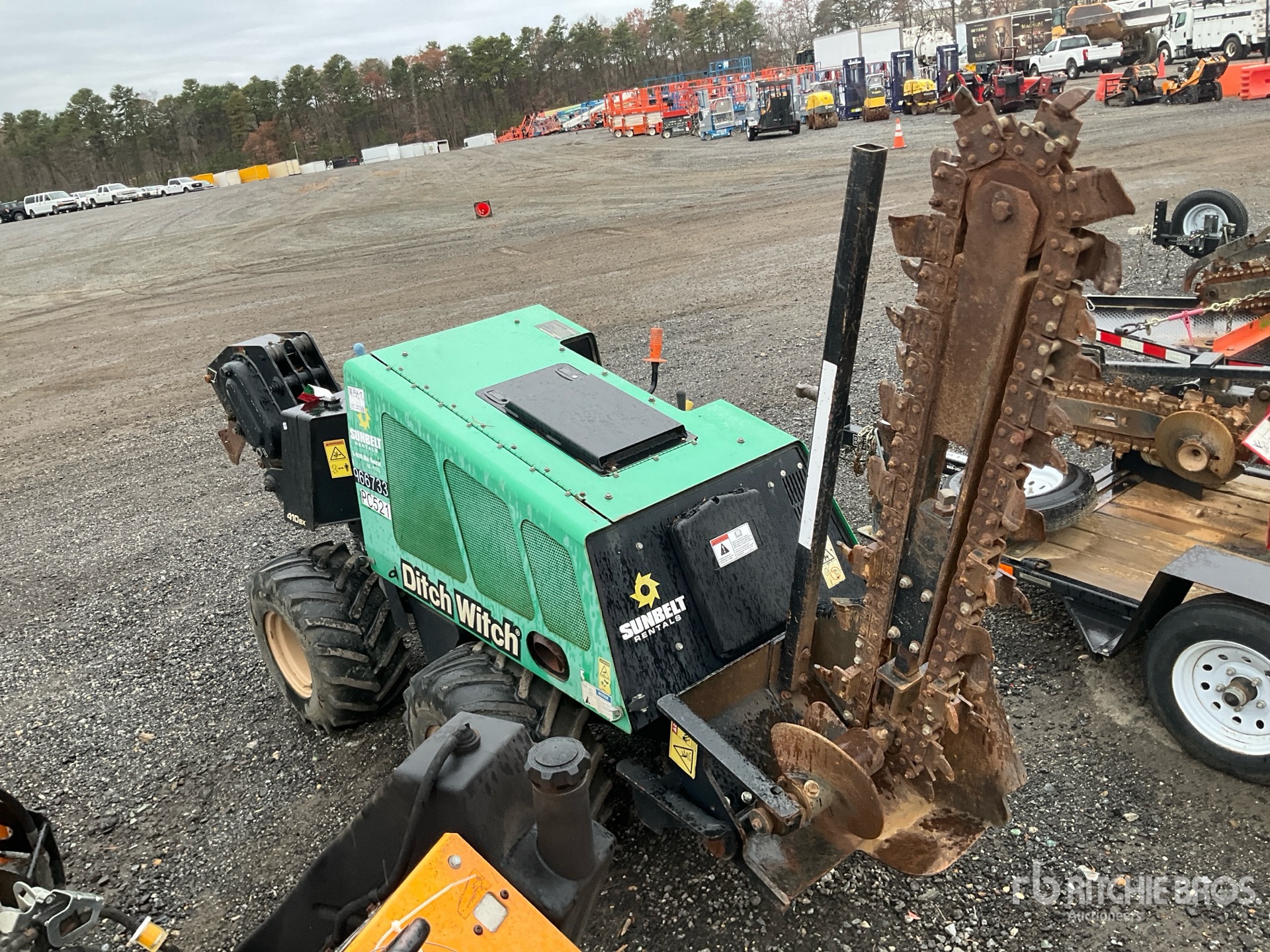 General Appearance with Picture, Left Rear Corner