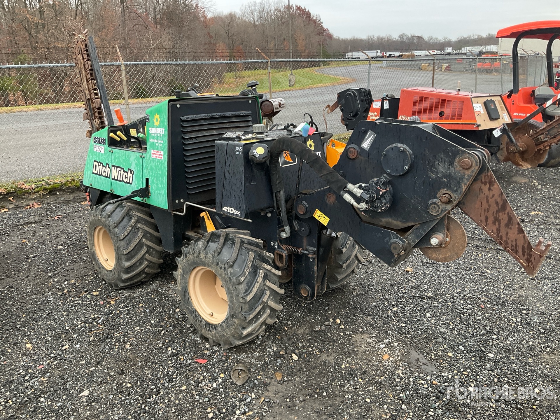 General Appearance with Picture, Right Front Corner