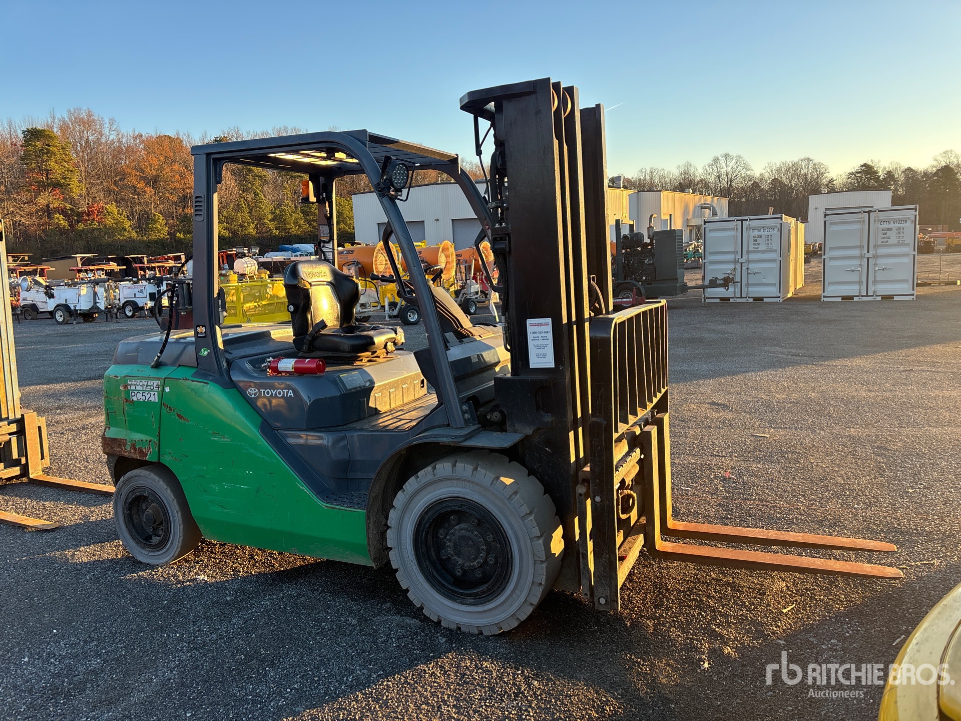 General Appearance with Picture, Right Front Corner