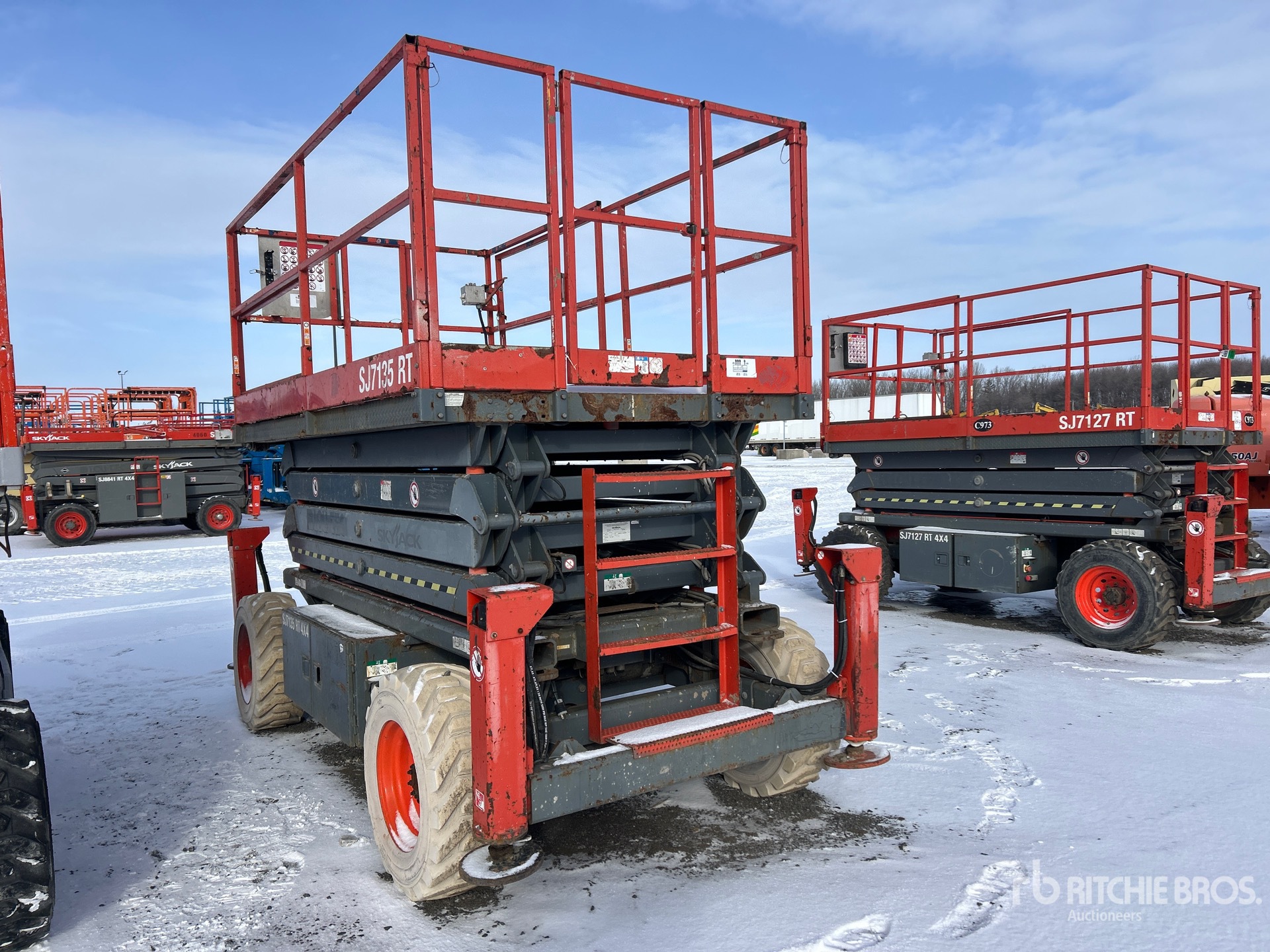 General Appearance with Foto, angolo posteriore sinistro