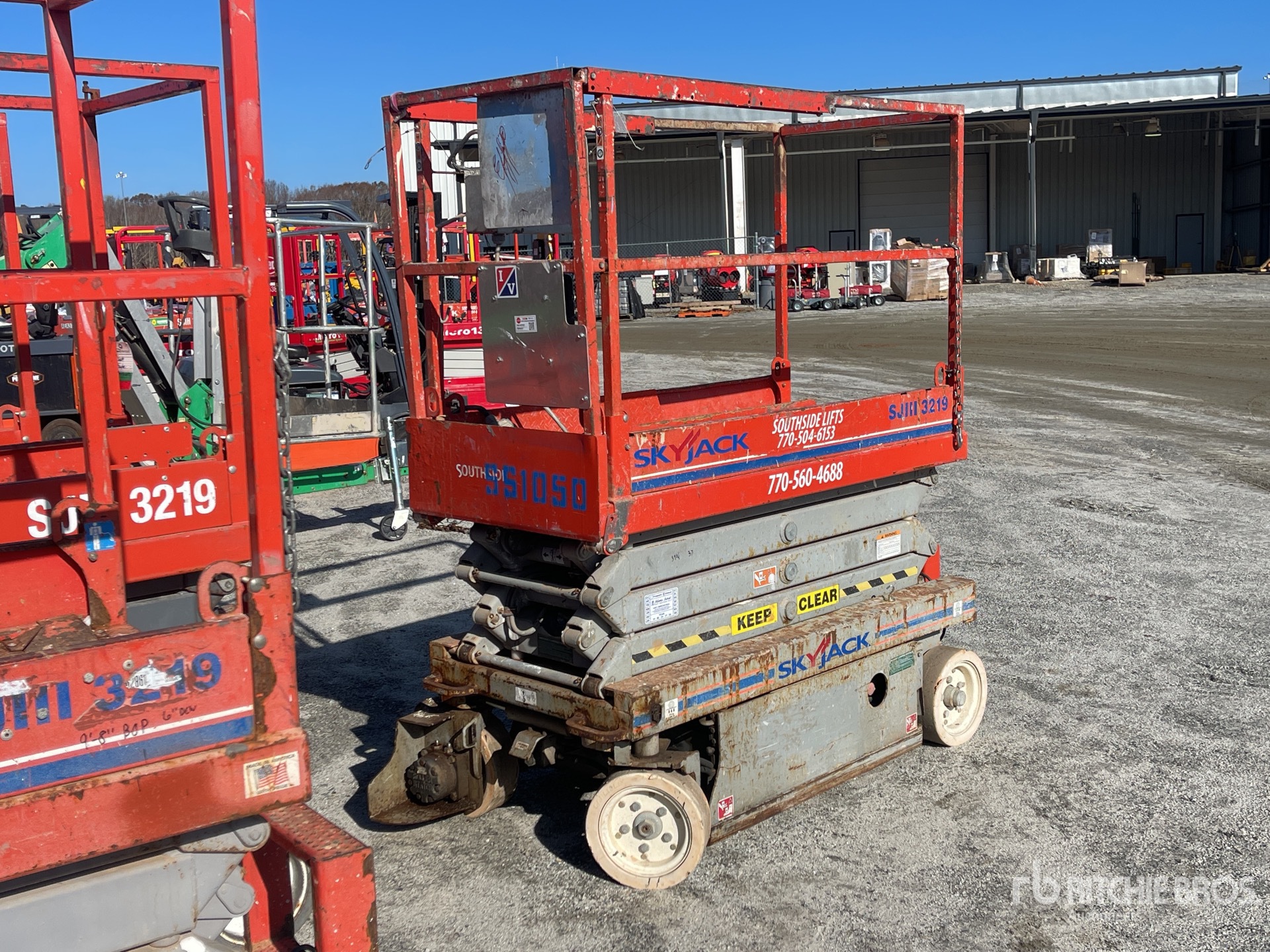 General Appearance with Picture, Left Front Corner