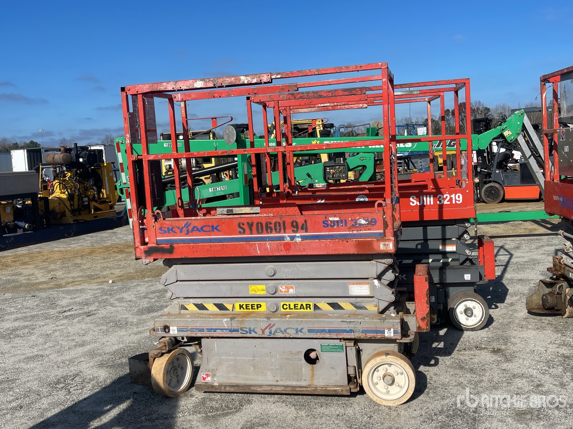 General Appearance with Featured Photo