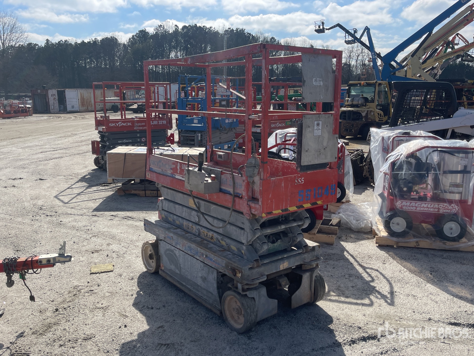 General Appearance with Picture, Right Front Corner