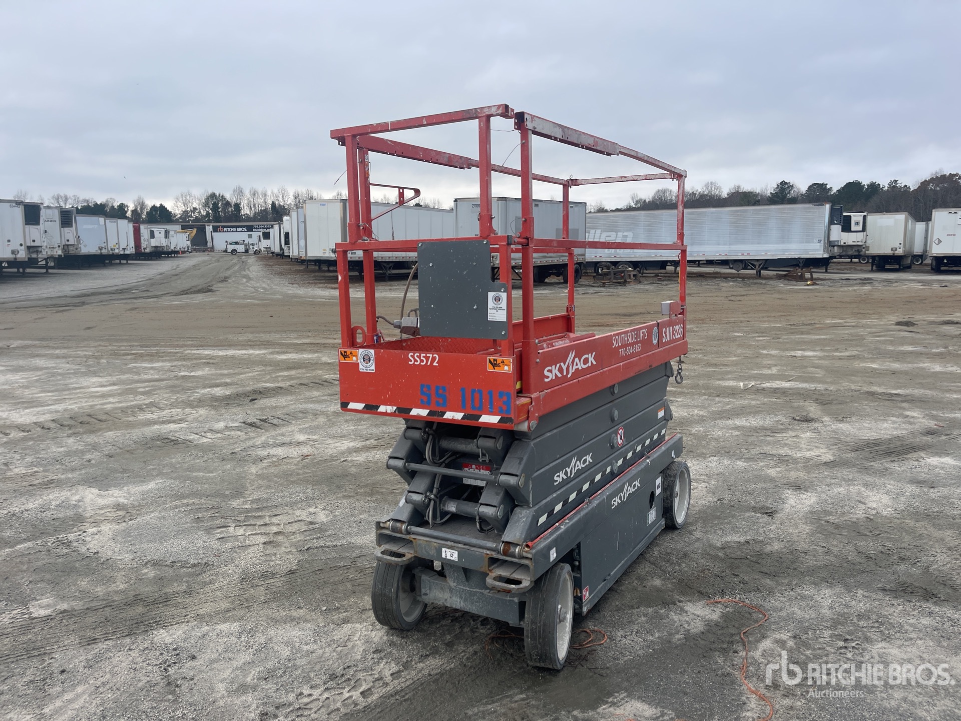 General Appearance with Picture, Left Front Corner