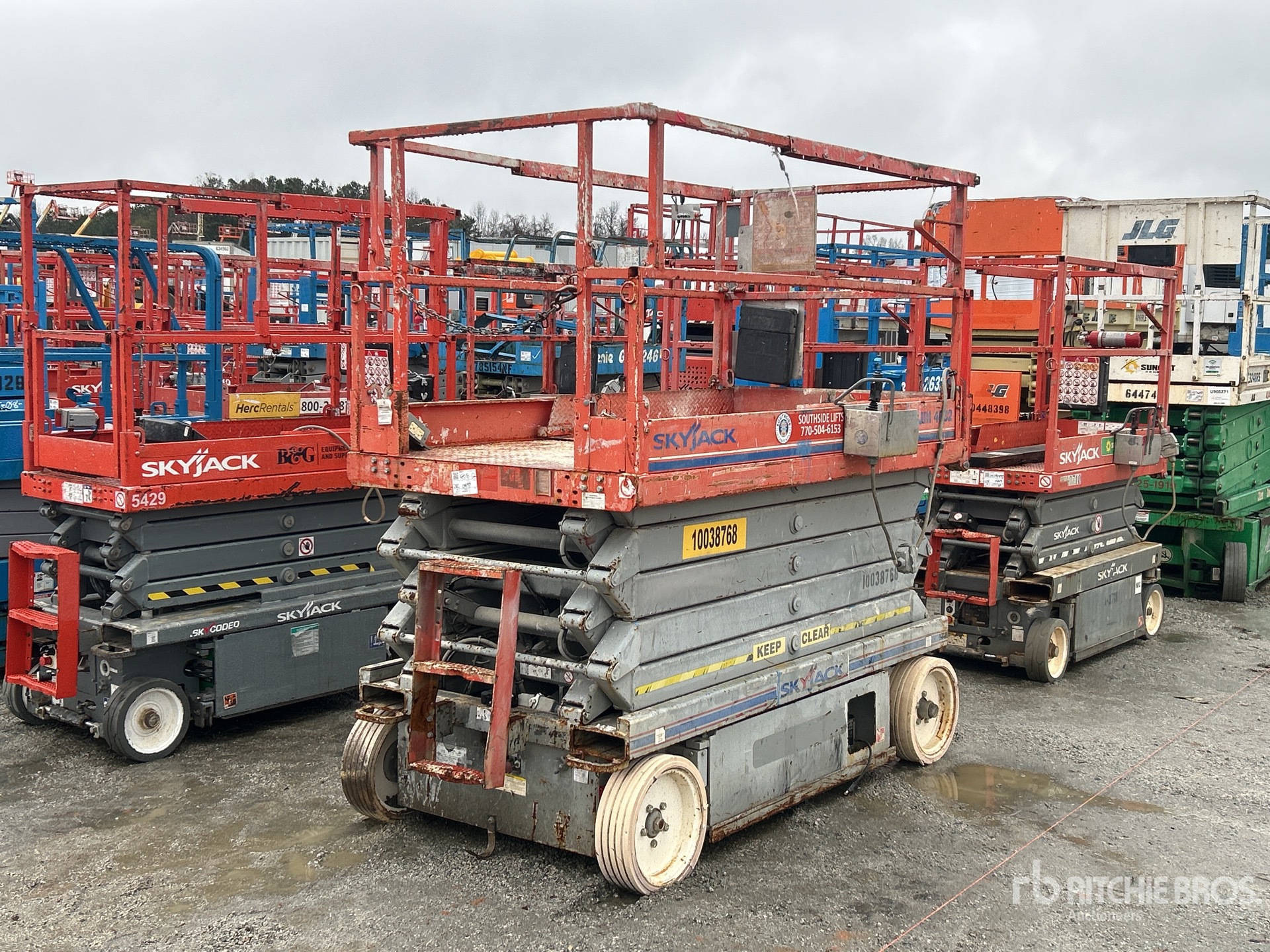 General Appearance with Picture, Left Front Corner