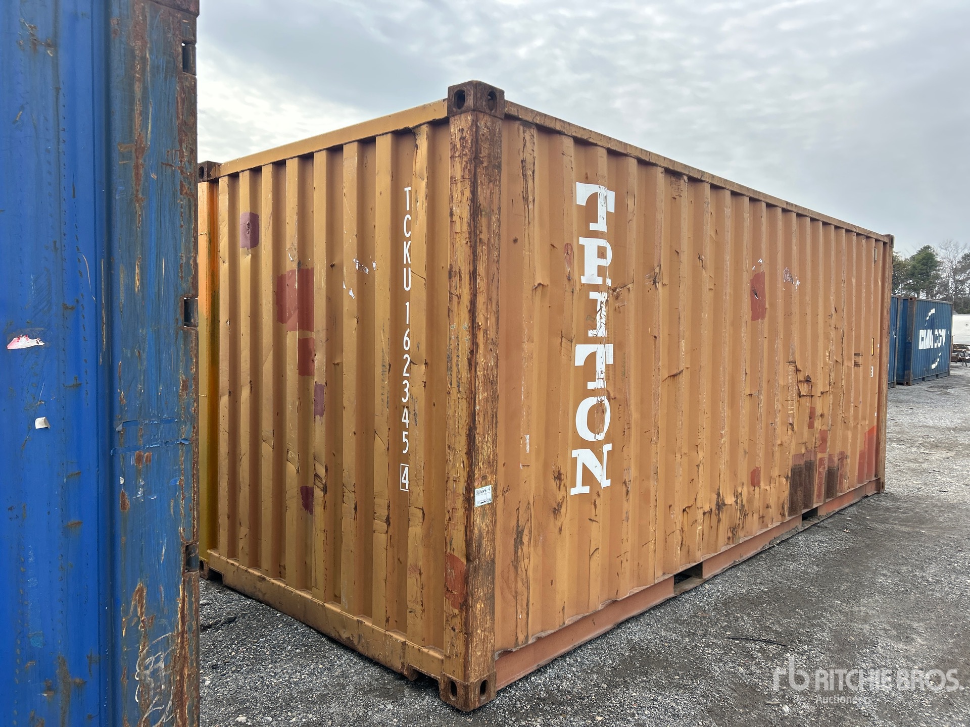 General Appearance with Picture, Right Rear Corner