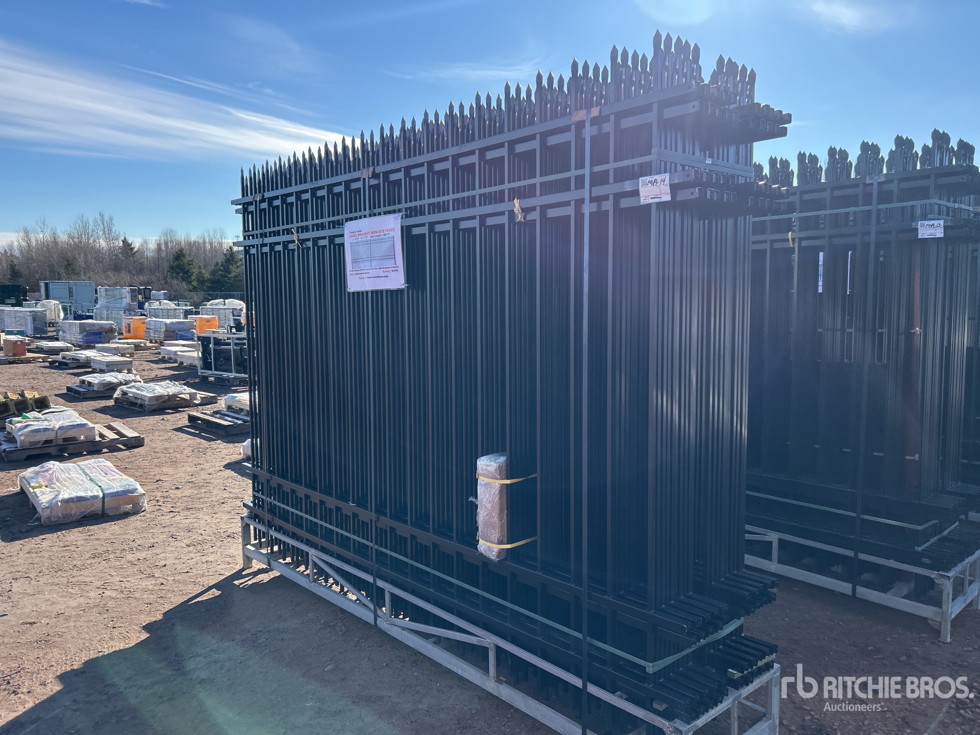 General Appearance with Bild, Ecke vorne links