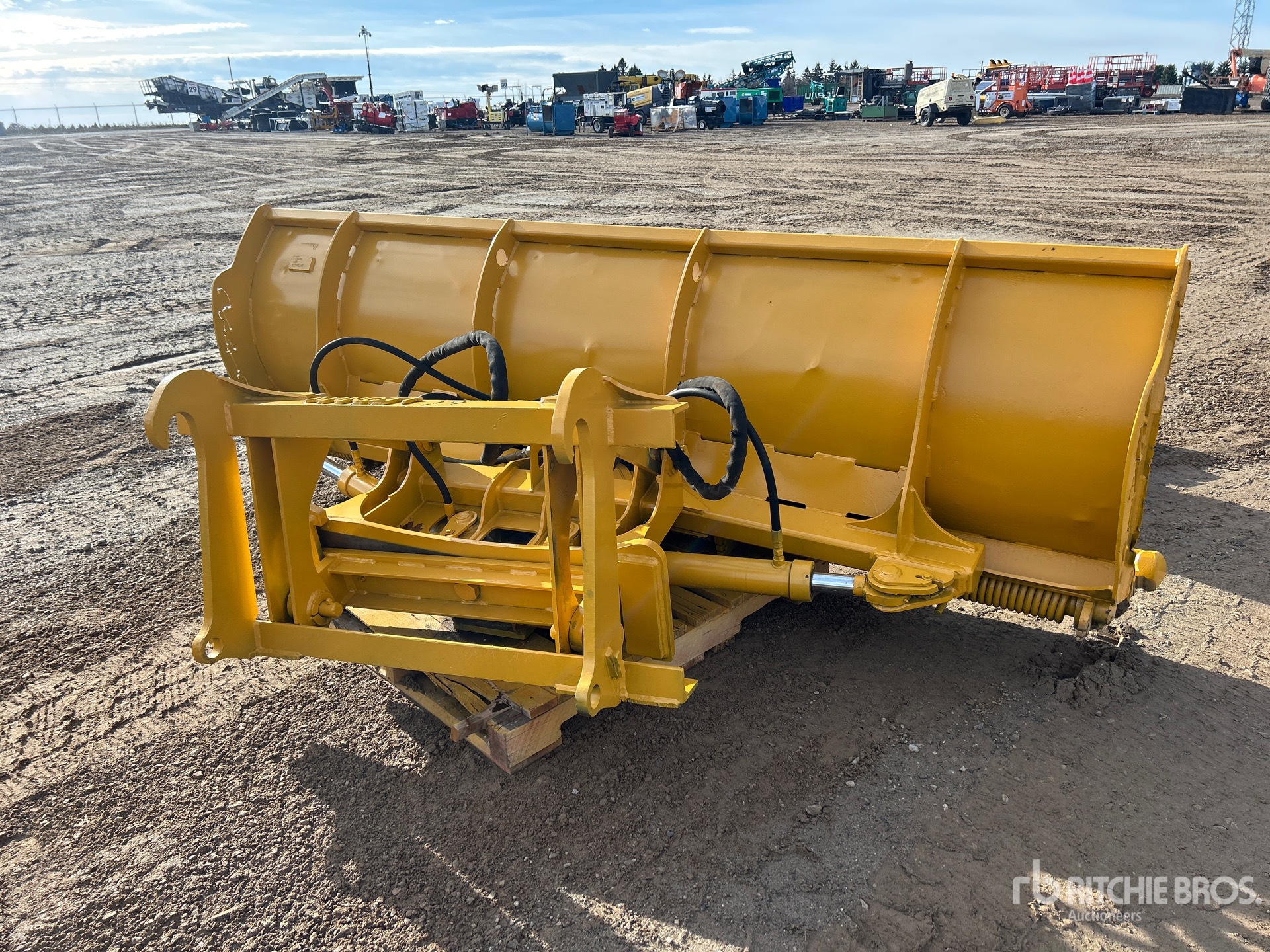 General Appearance with Bild, Ecke hinten rechts