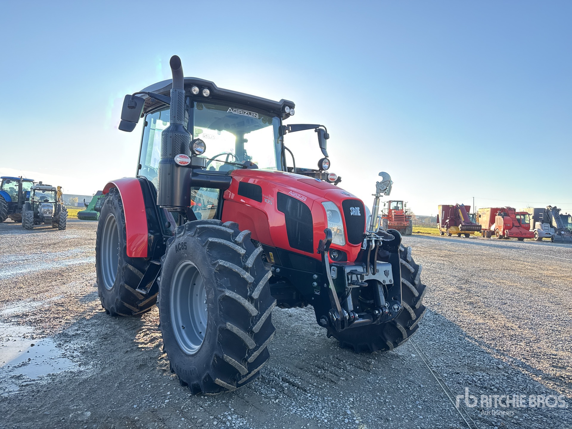 General Appearance with Picture, Right Front Corner