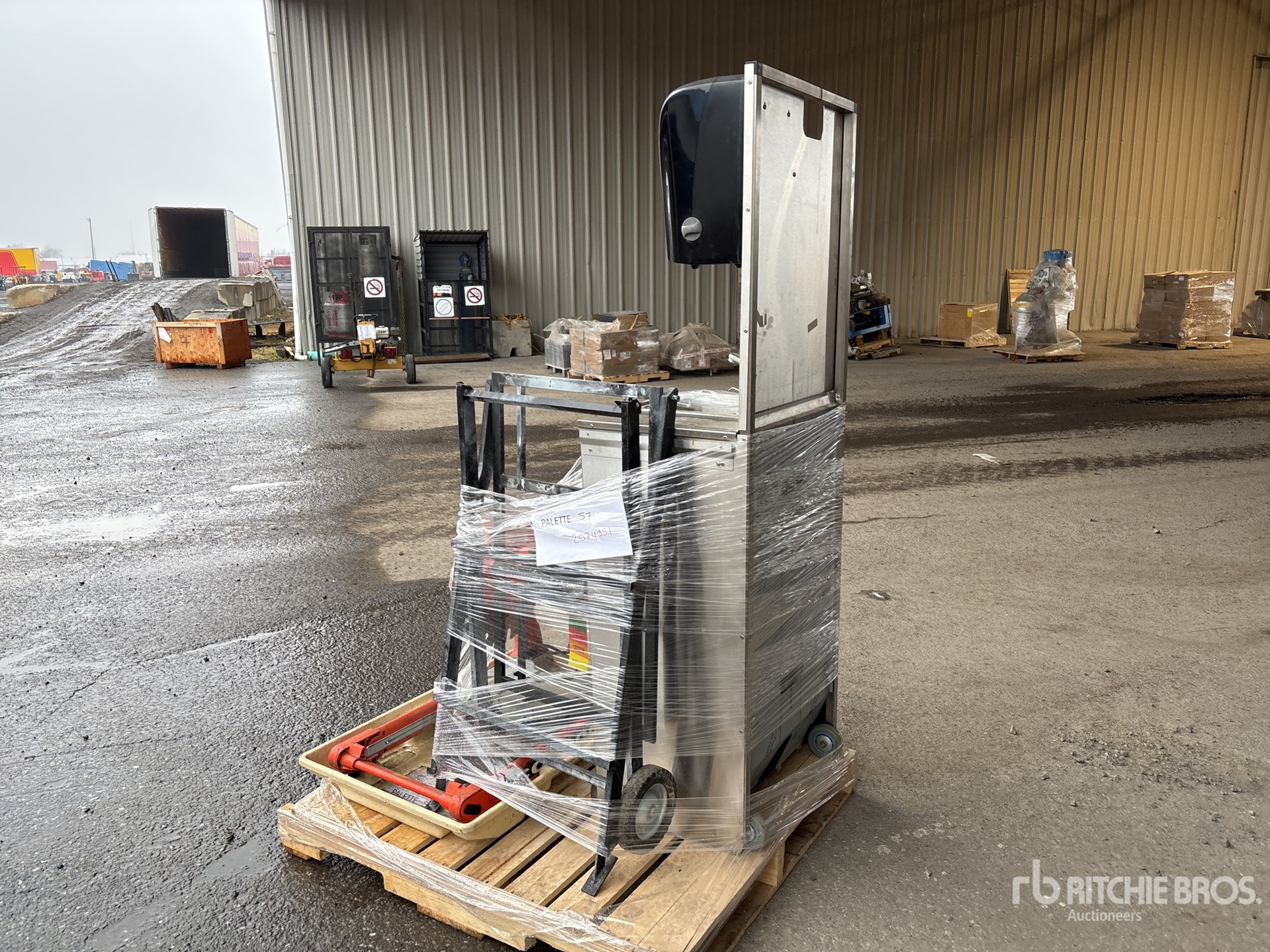 General Appearance with Picture, Left Rear Corner