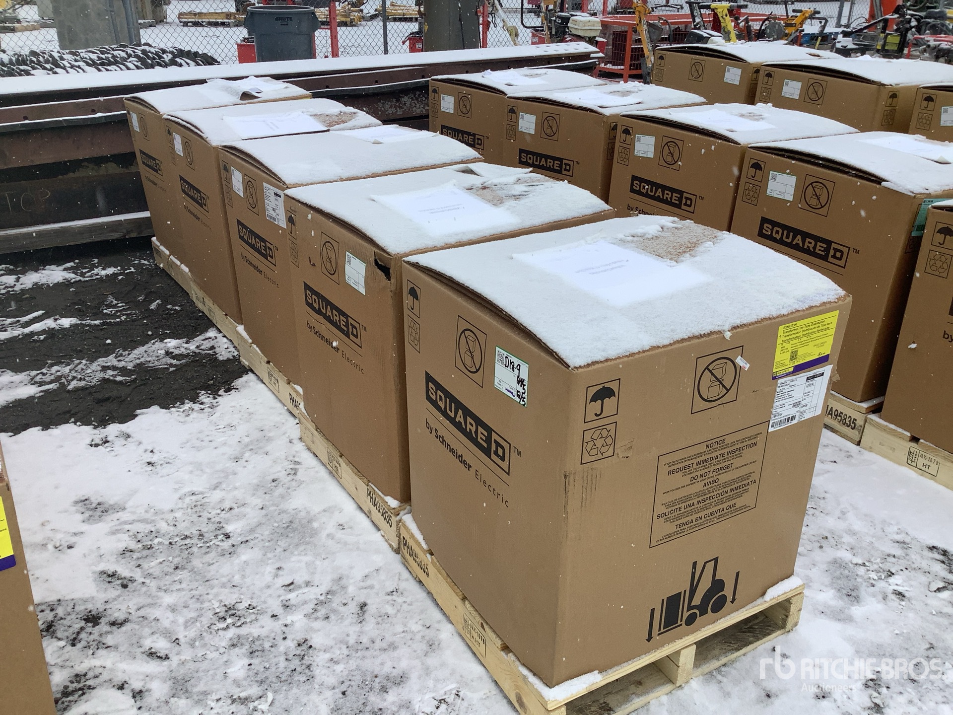 General Appearance with Bild, Ecke vorne rechts