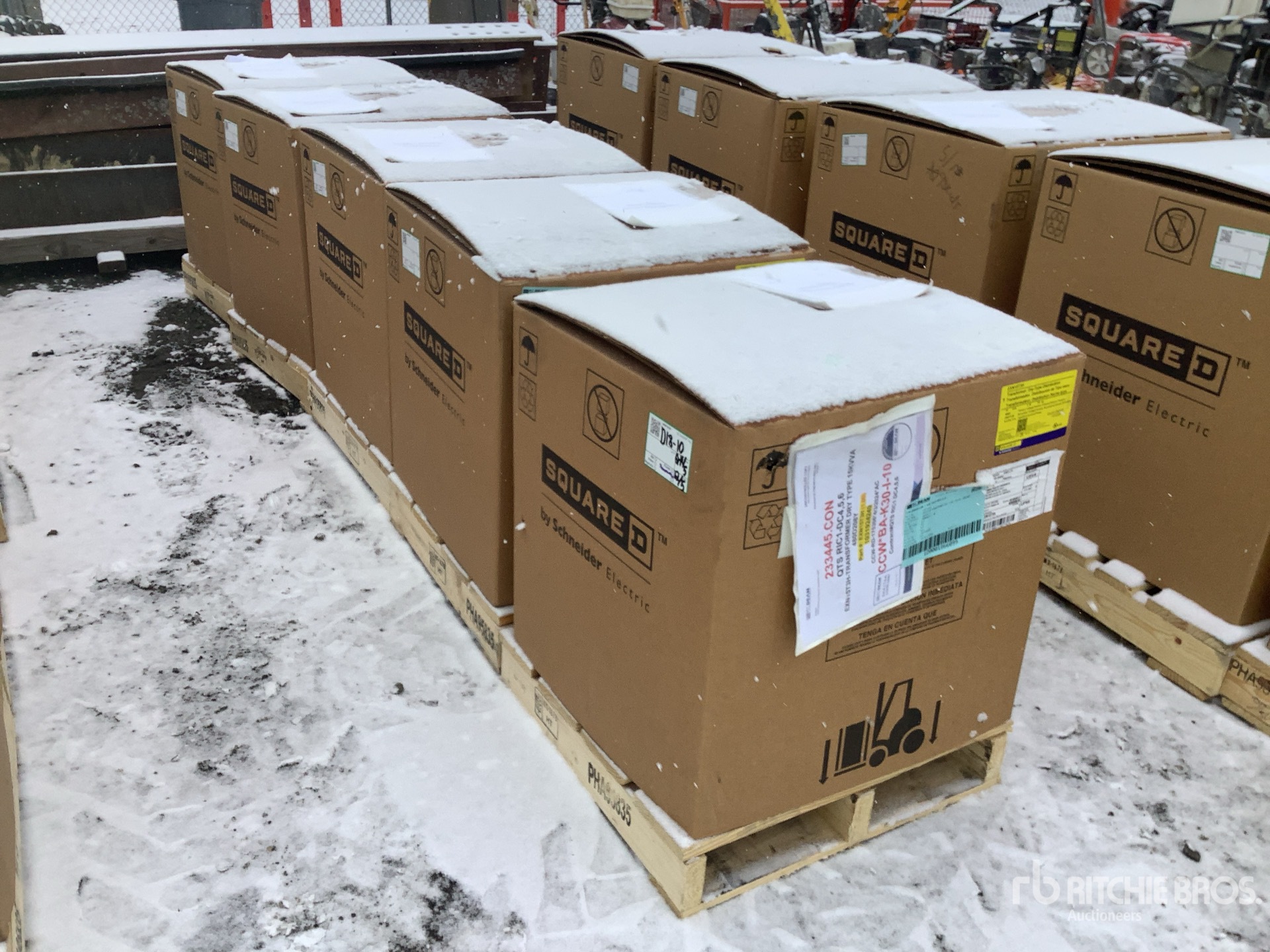 General Appearance with Bild, Ecke vorne rechts