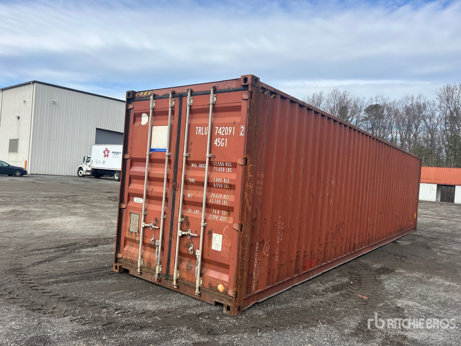 General Appearance with Picture, Right Rear Corner