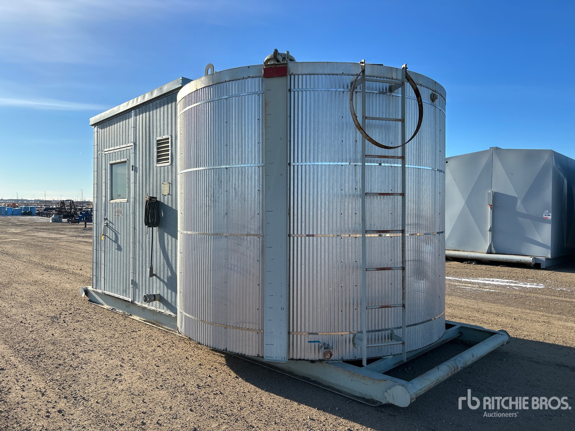 General Appearance with Picture, Left Rear Corner