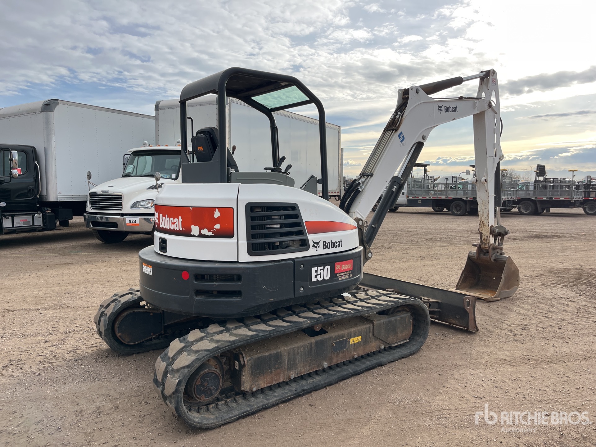 General Appearance with Picture, Left Rear Corner