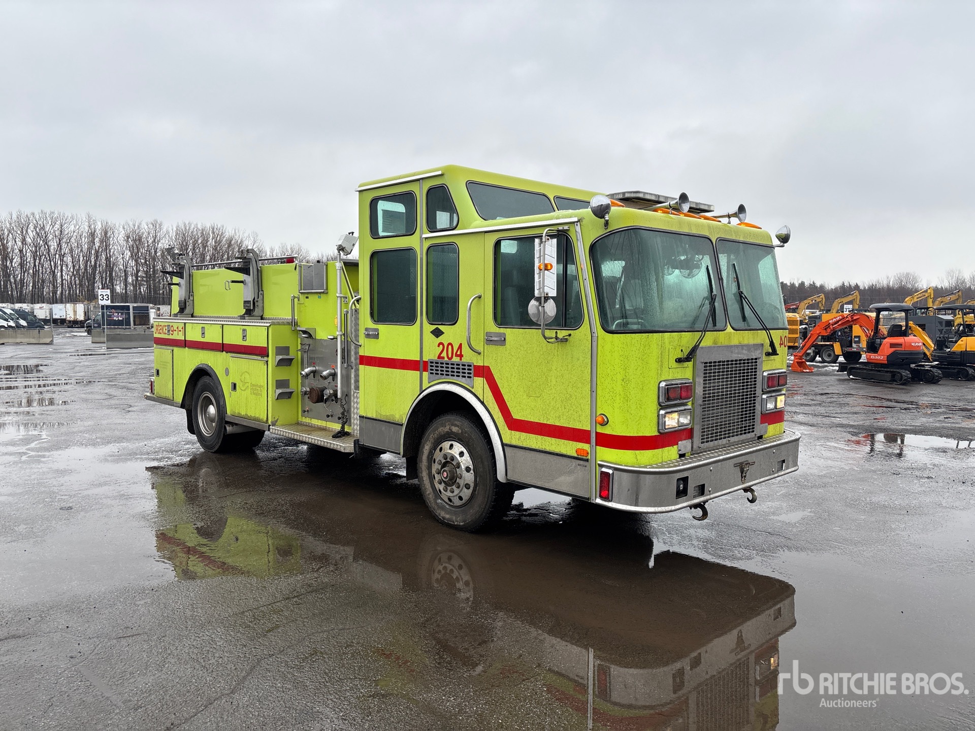 General Appearance with Picture, Right Front Corner