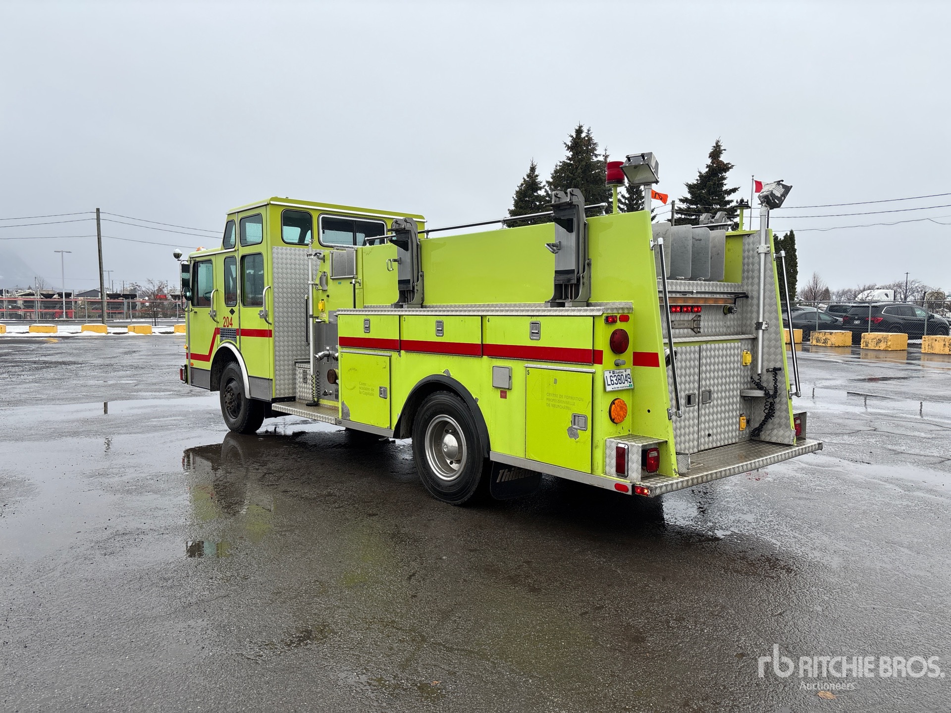 General Appearance with Picture, Left Rear Corner