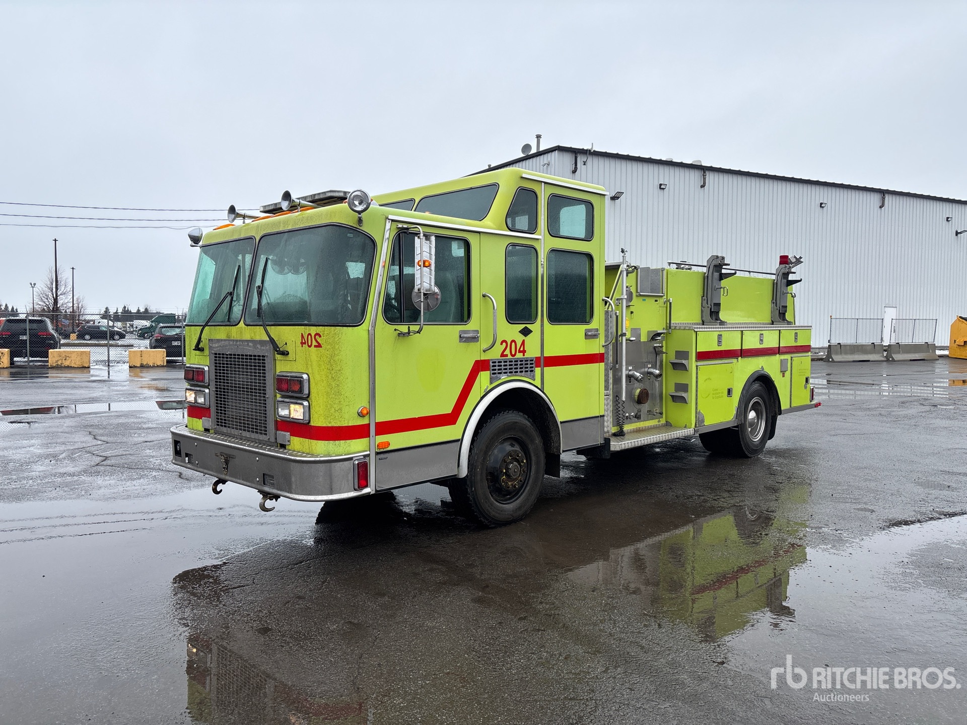 General Appearance with Picture, Left Front Corner